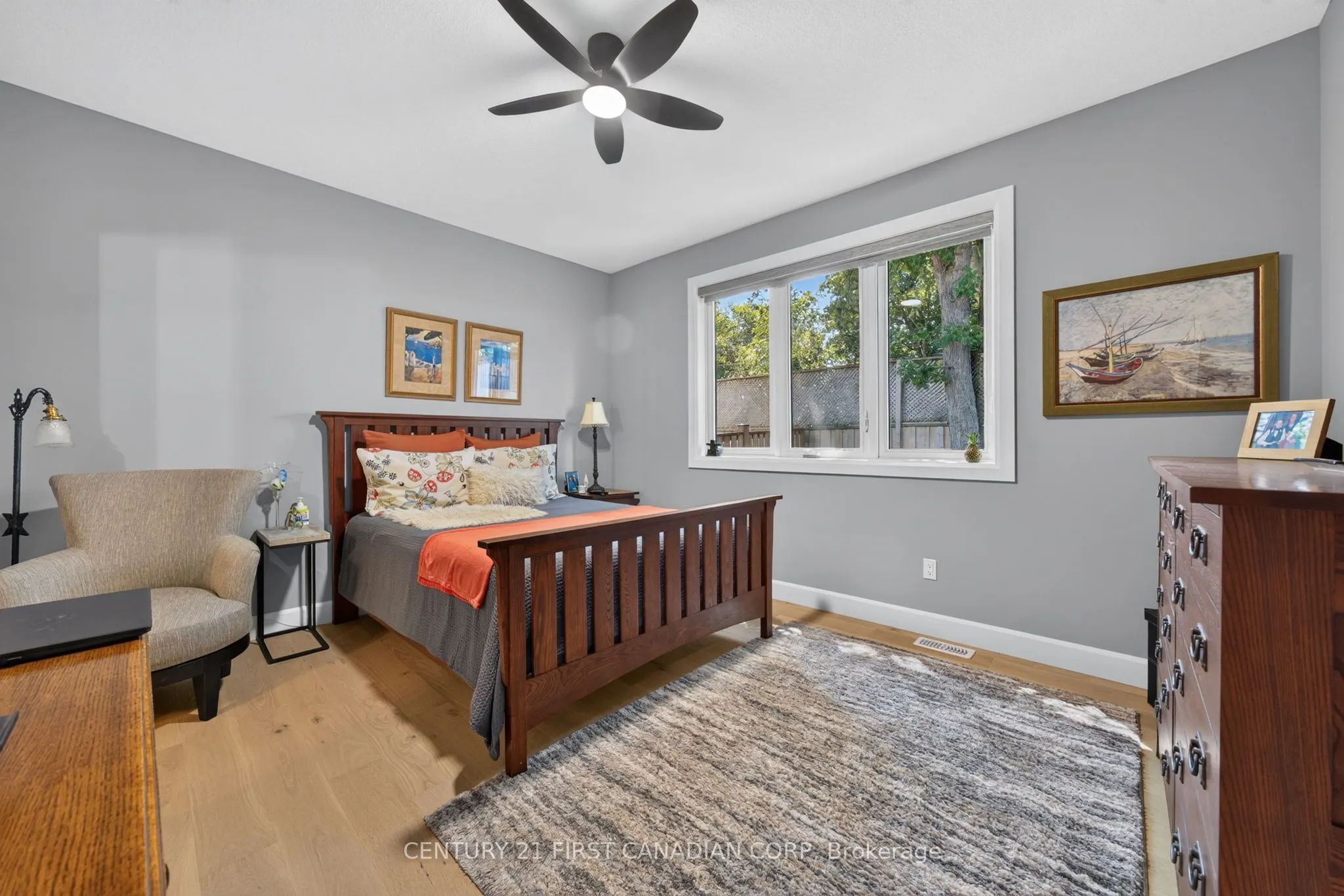 430 Head Street N #18