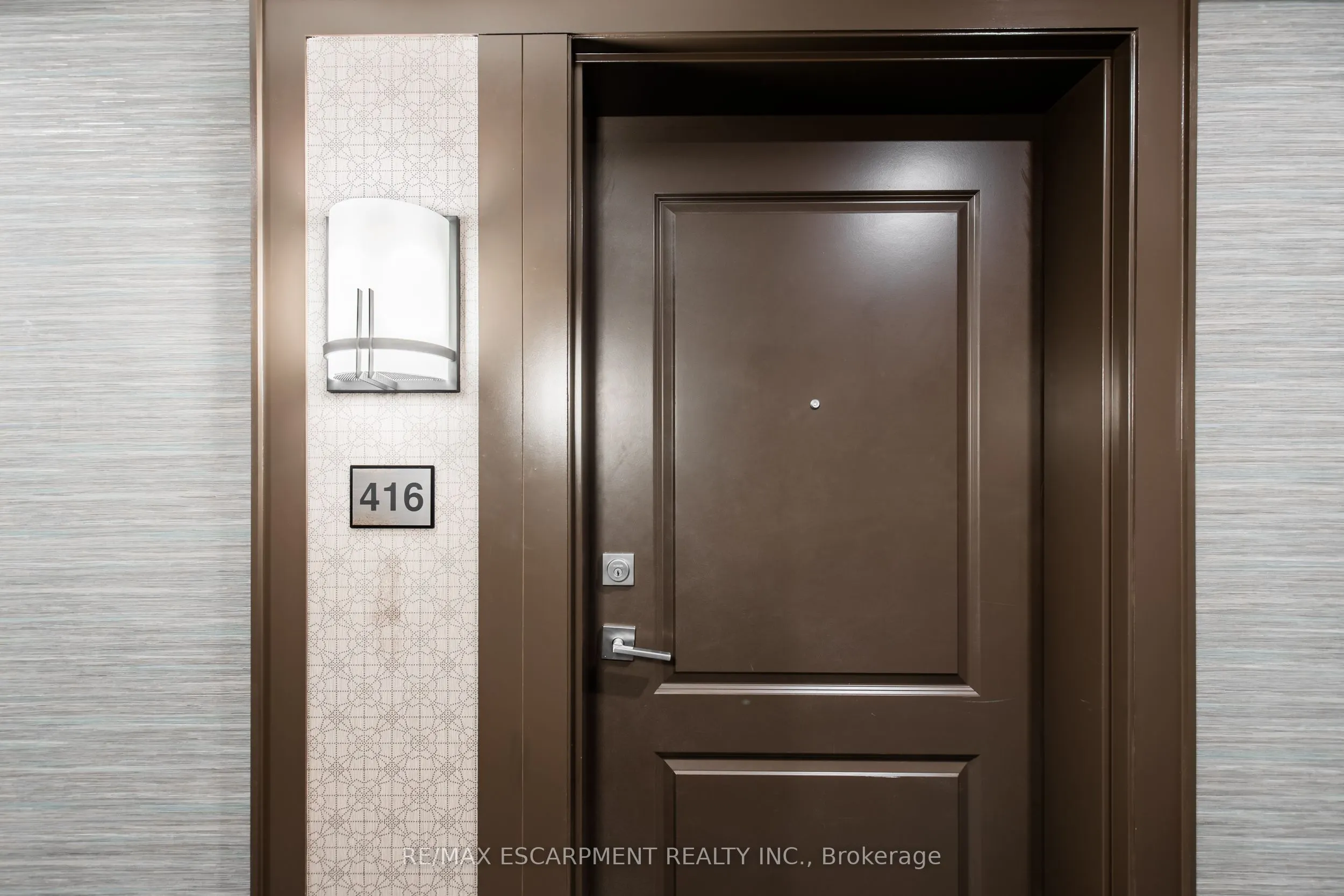 450 Dundas Street E #416