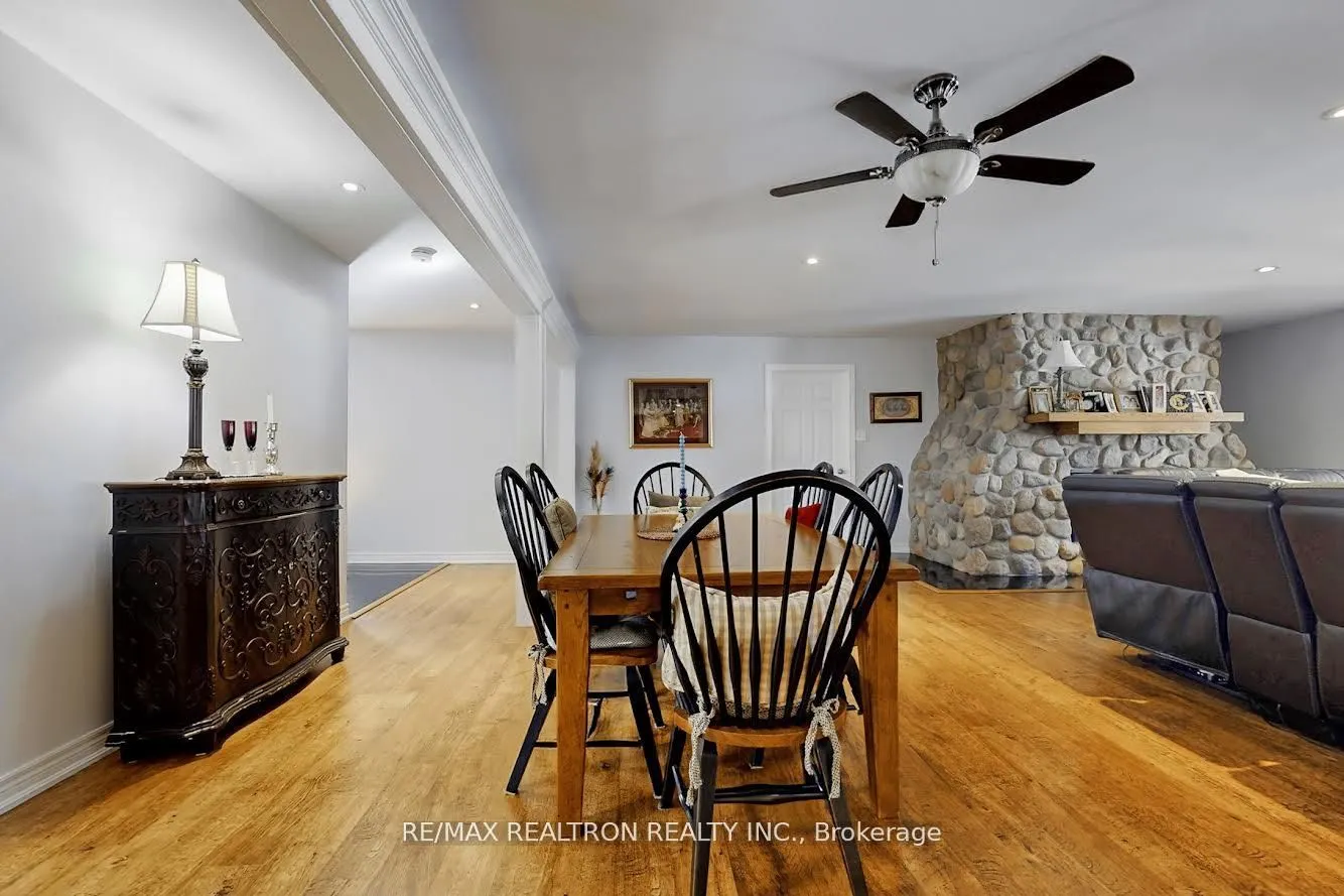 709 Roland Road