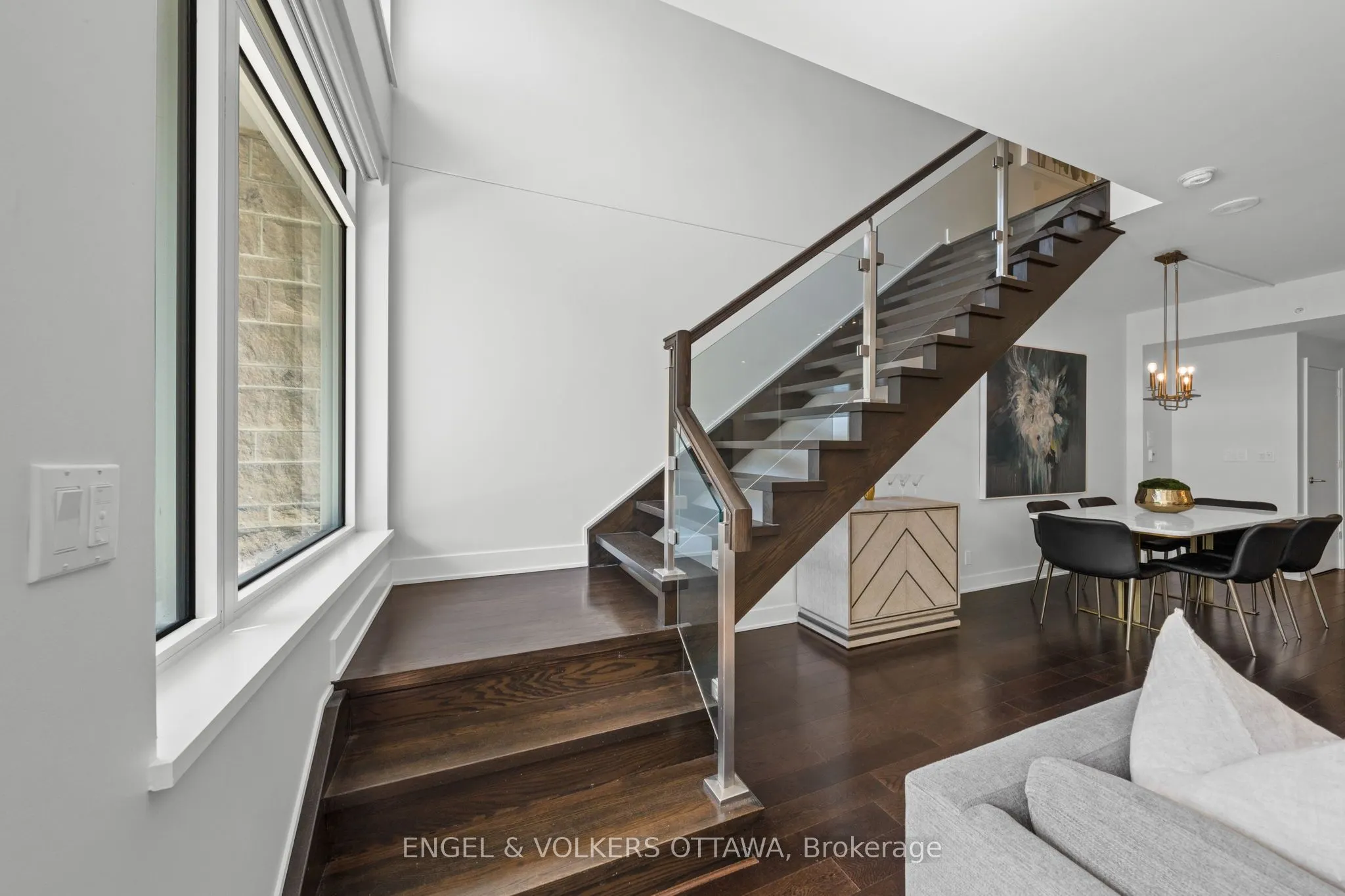 1035 Bank Street #110