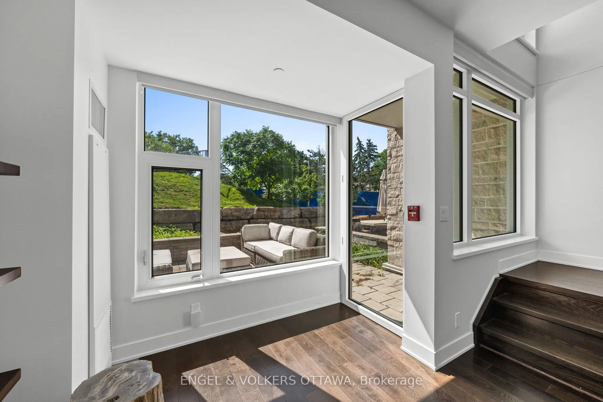 1035 Bank Street #110