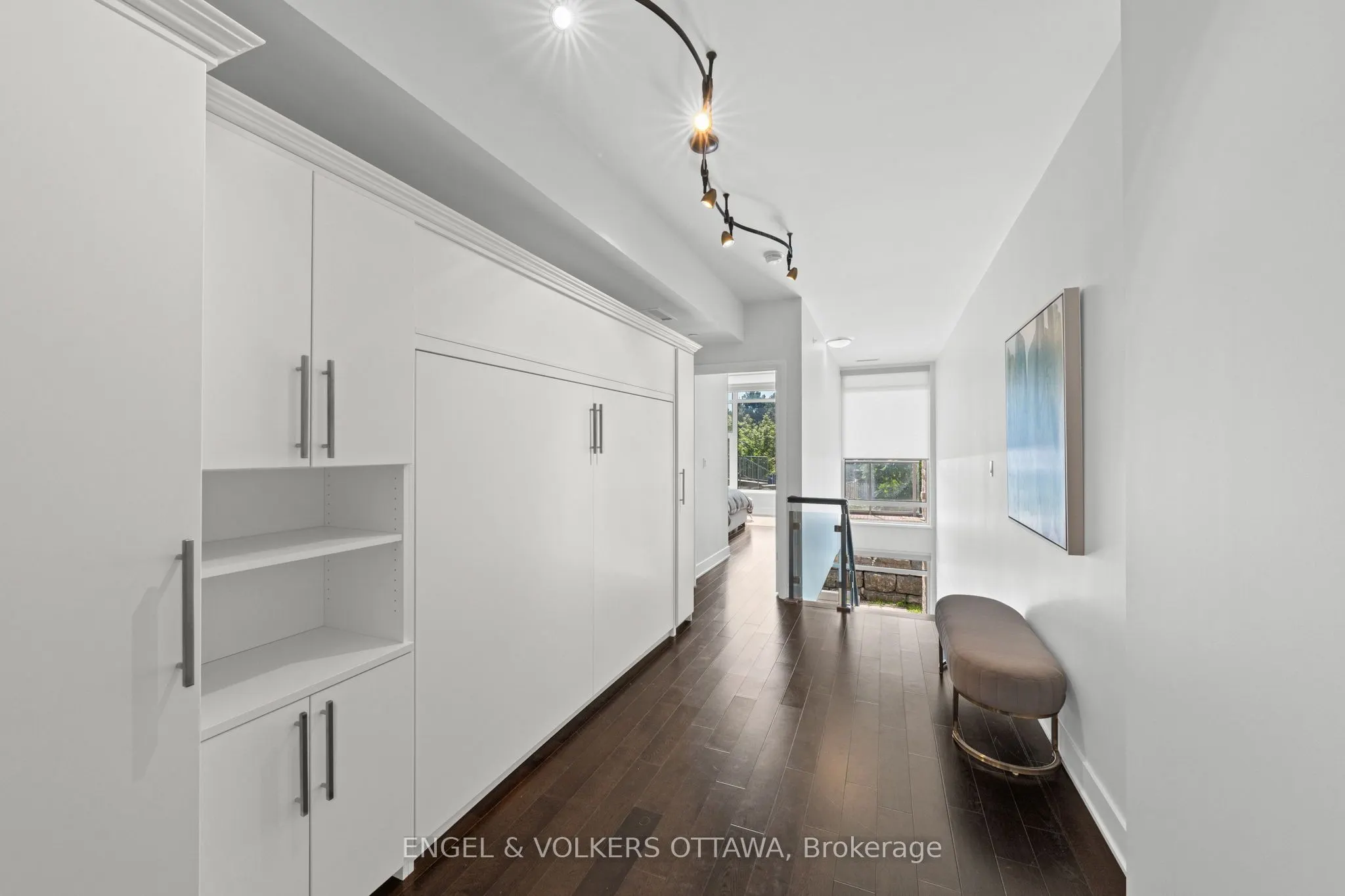 1035 Bank Street #110