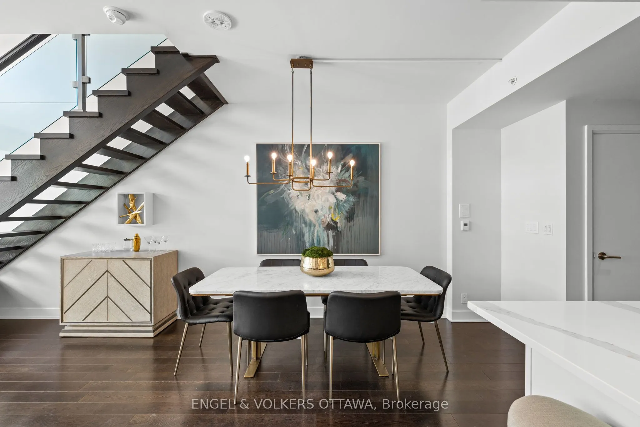 1035 Bank Street #110