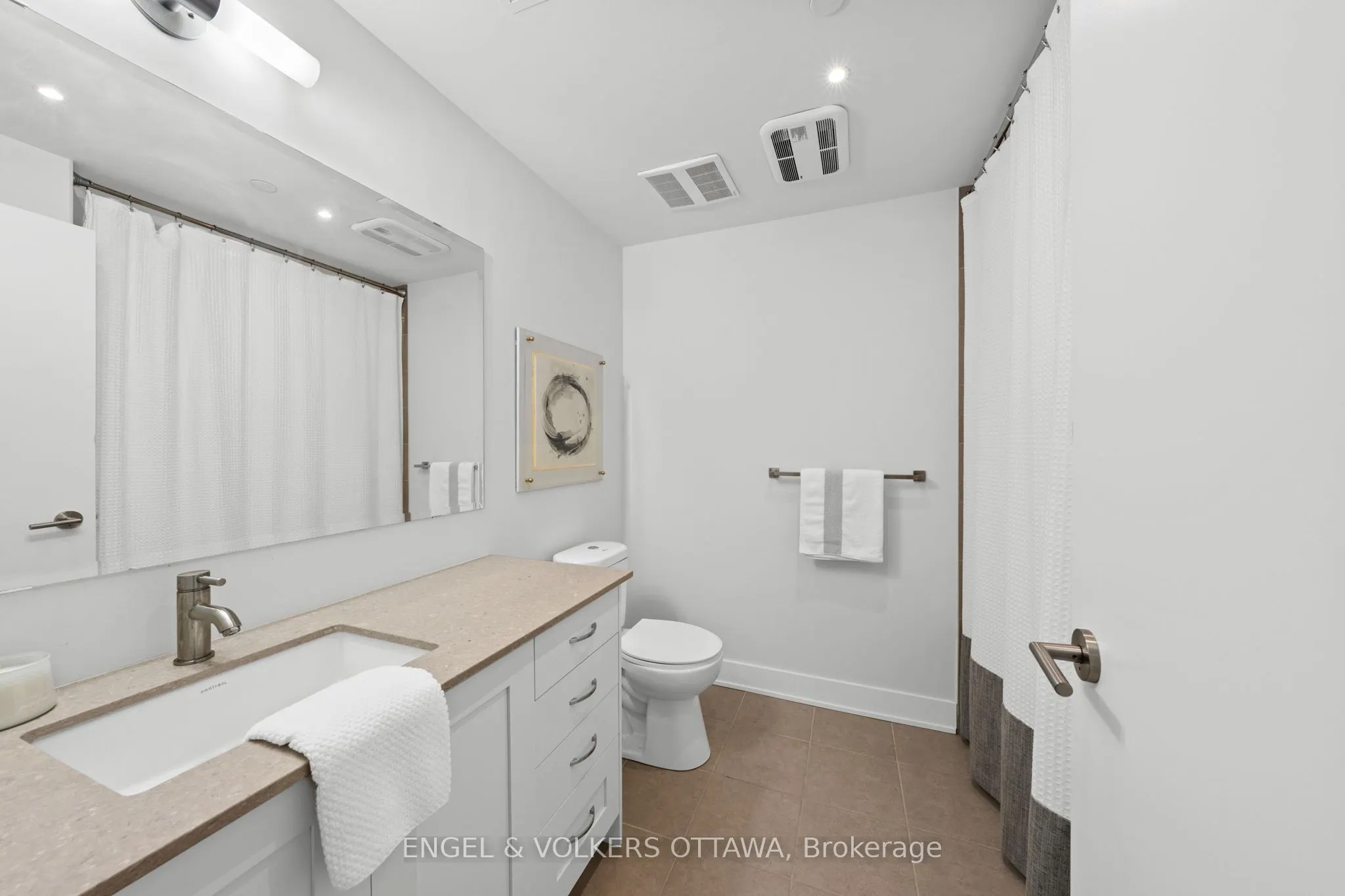 1035 Bank Street #110