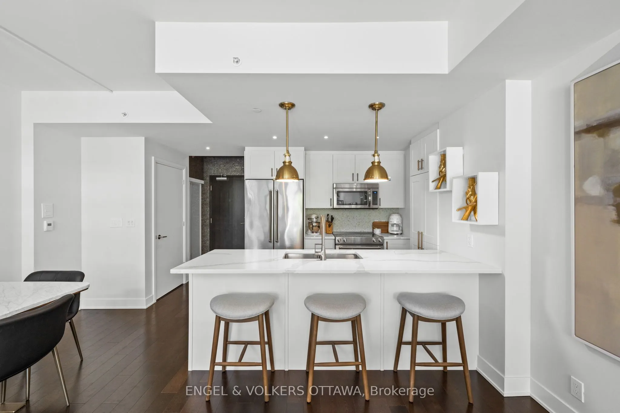 1035 Bank Street #110