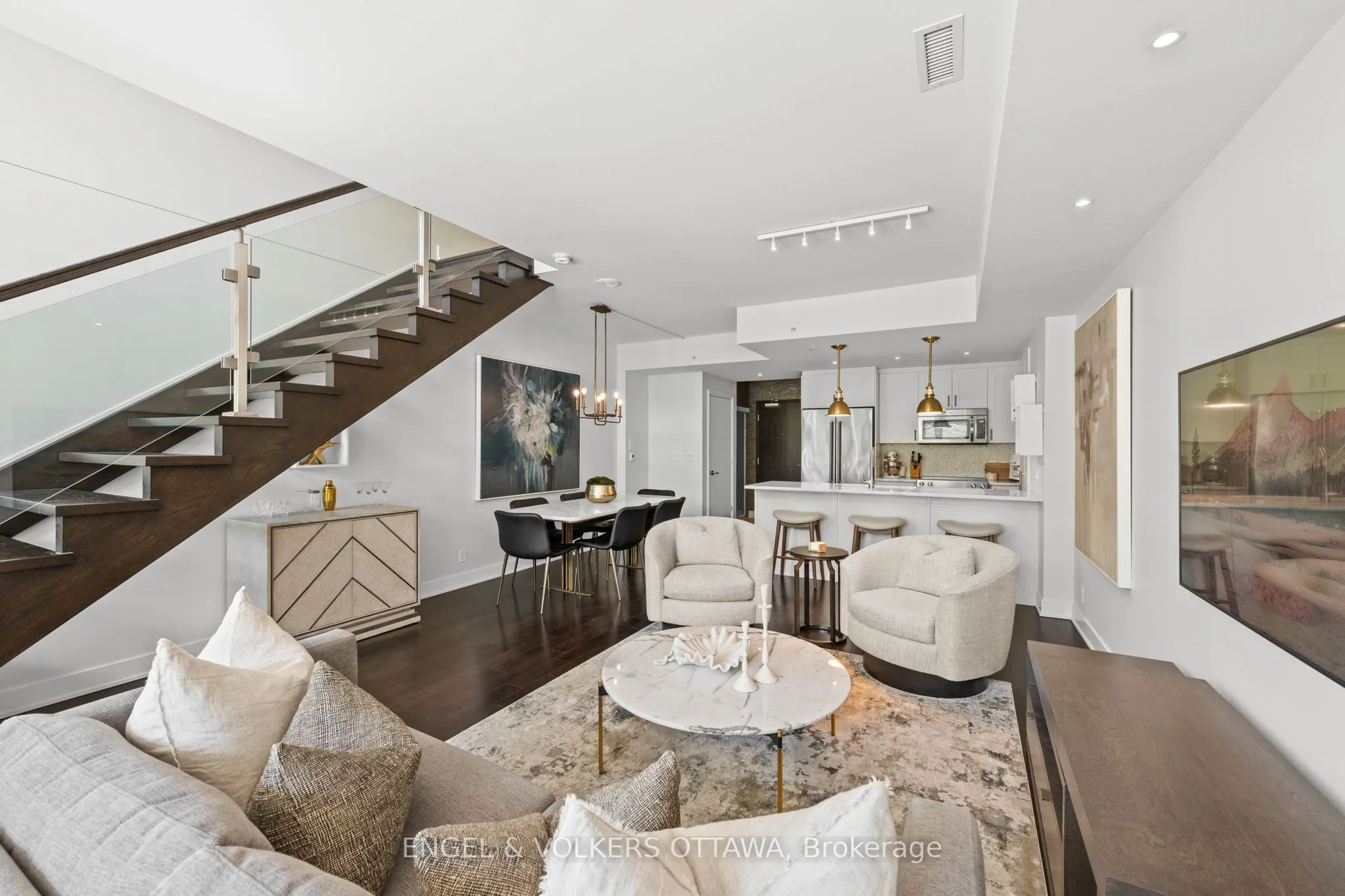 1035 Bank Street #110