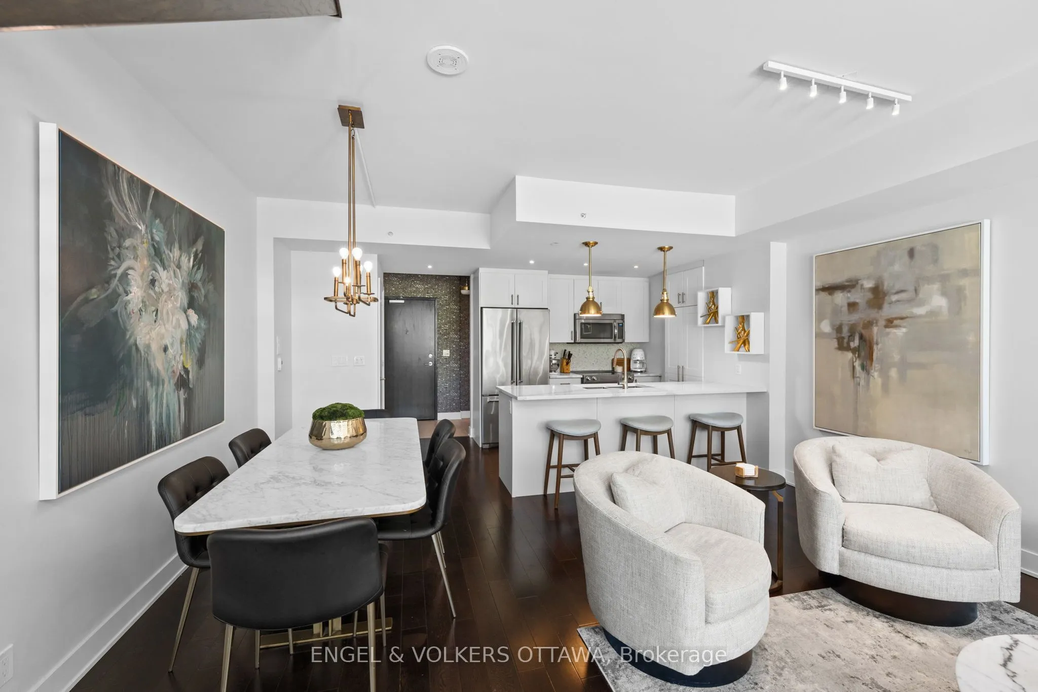 1035 Bank Street #110