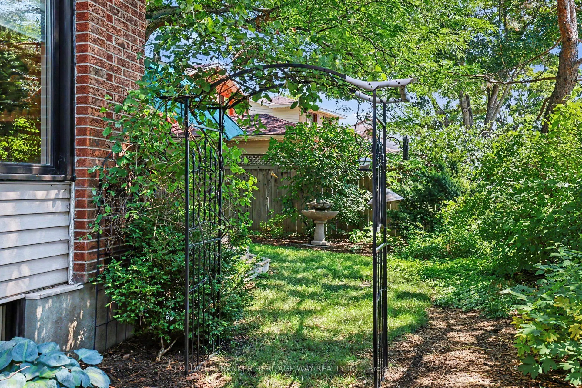 45 Shadetree Crescent