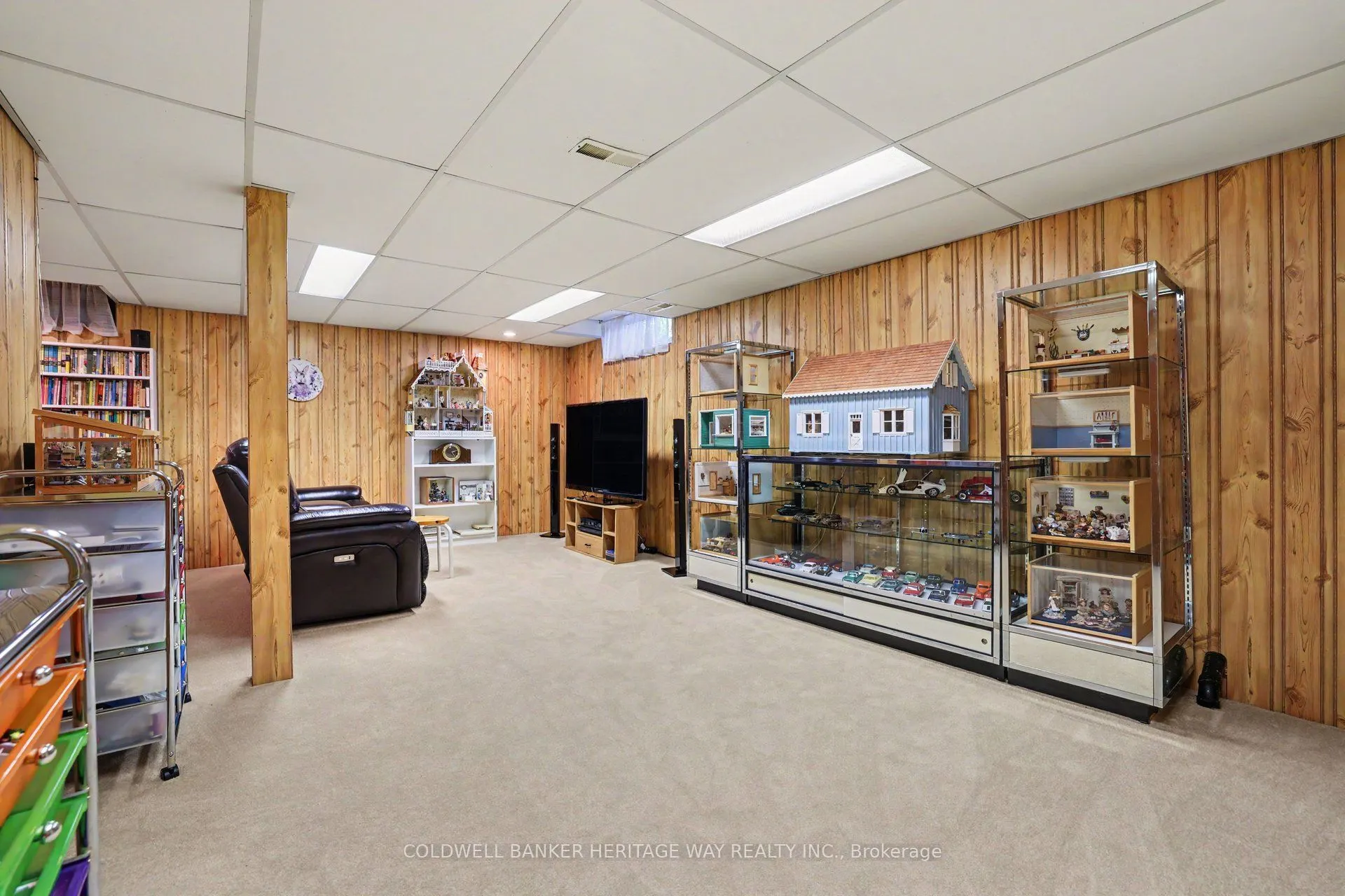 45 Shadetree Crescent