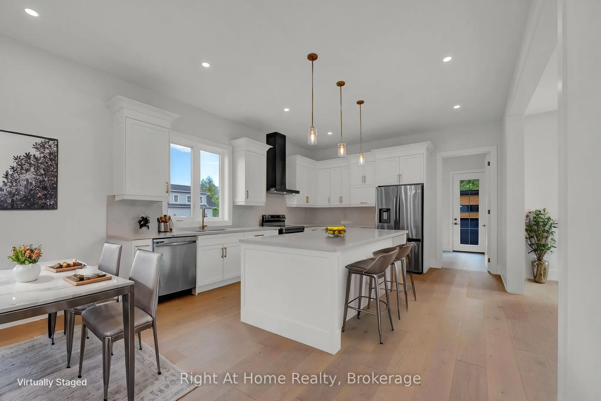 213 Suzanne Mess Boulevard