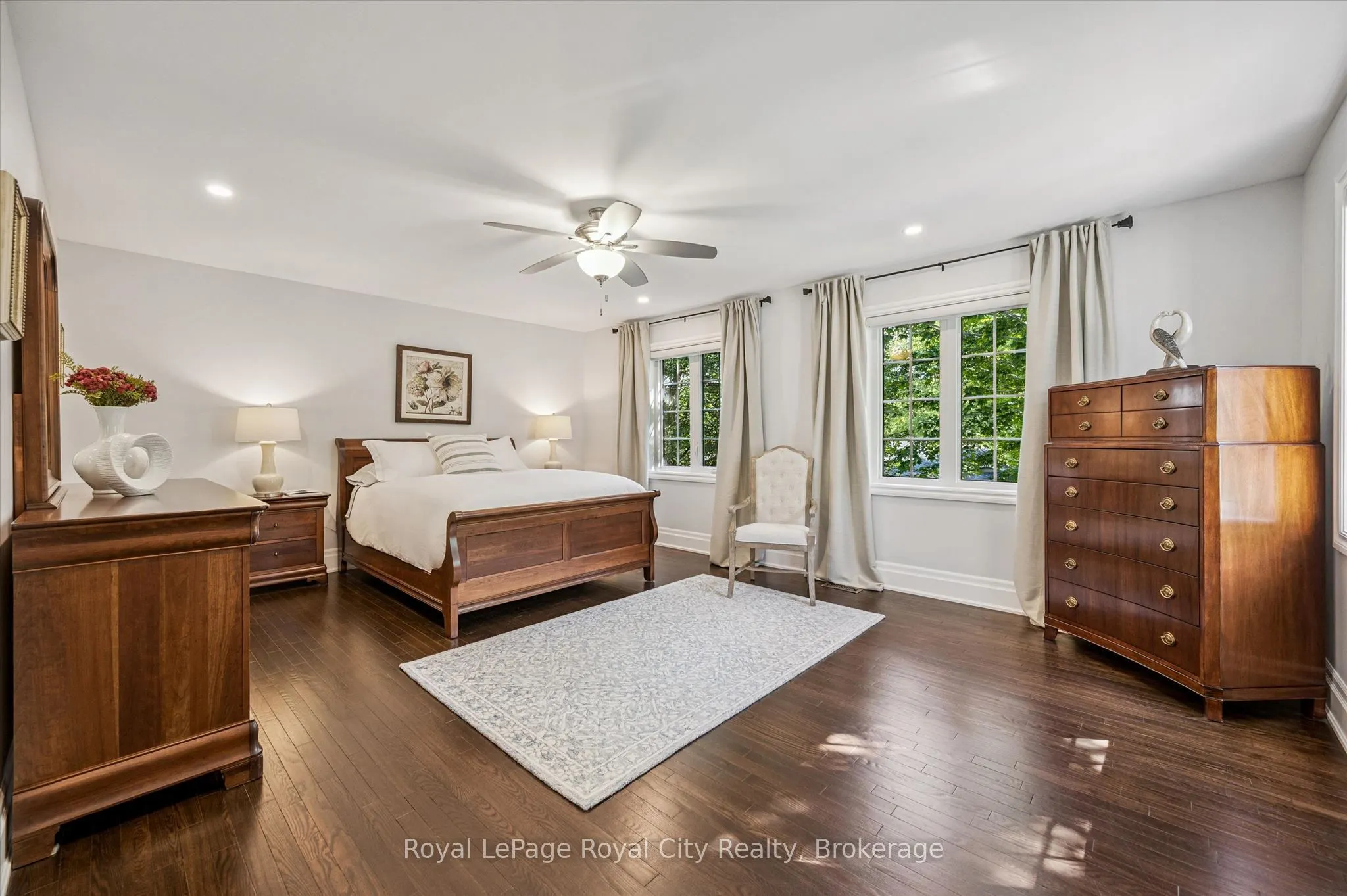 25 MANOR PARK Crescent #11