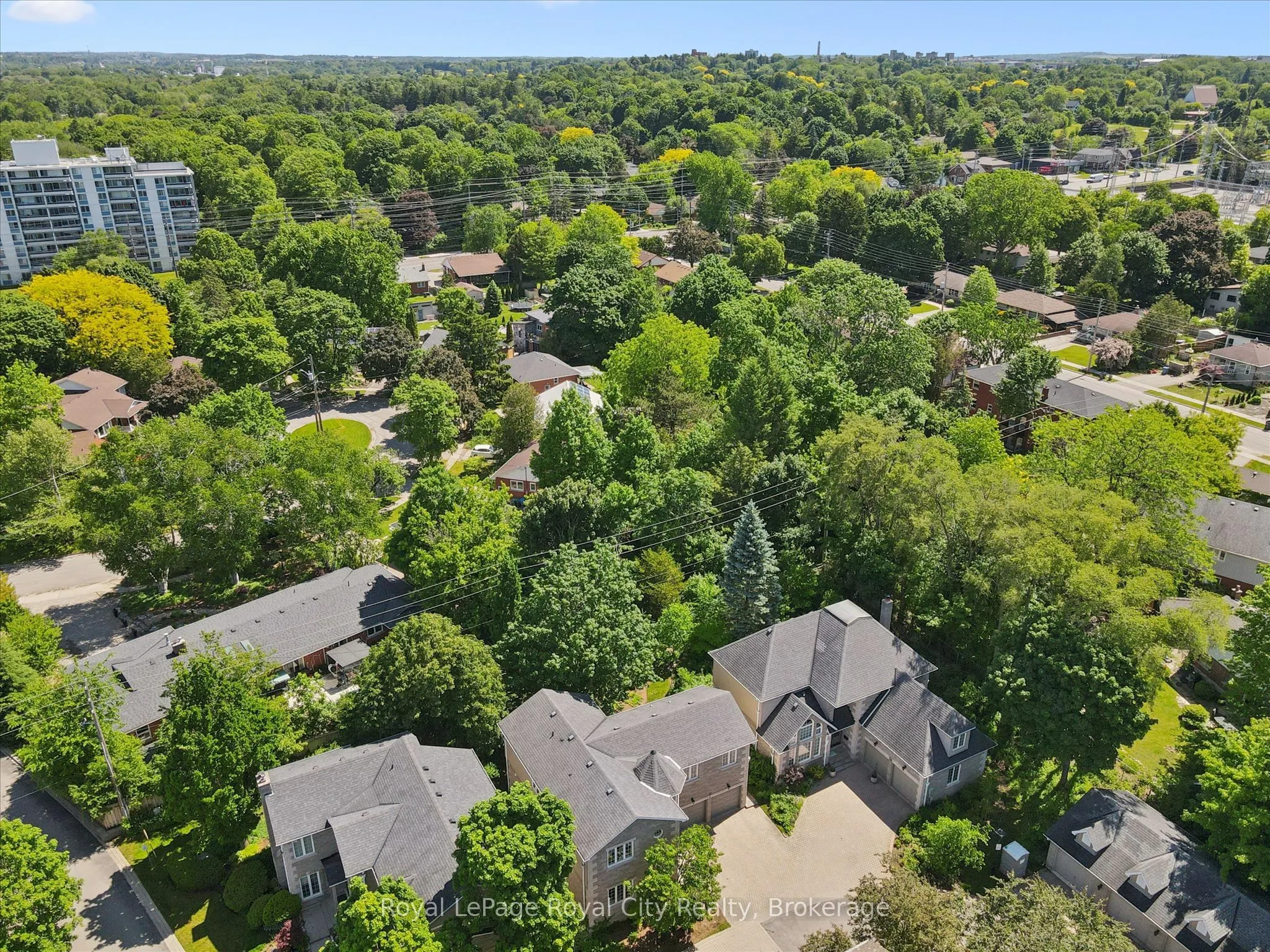 25 MANOR PARK Crescent #11