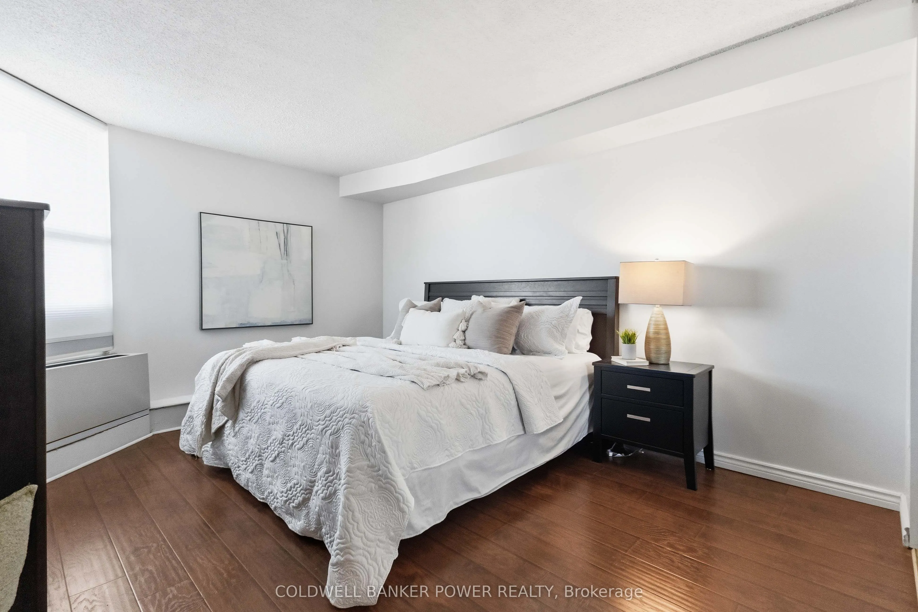 323 Colborne Street #302