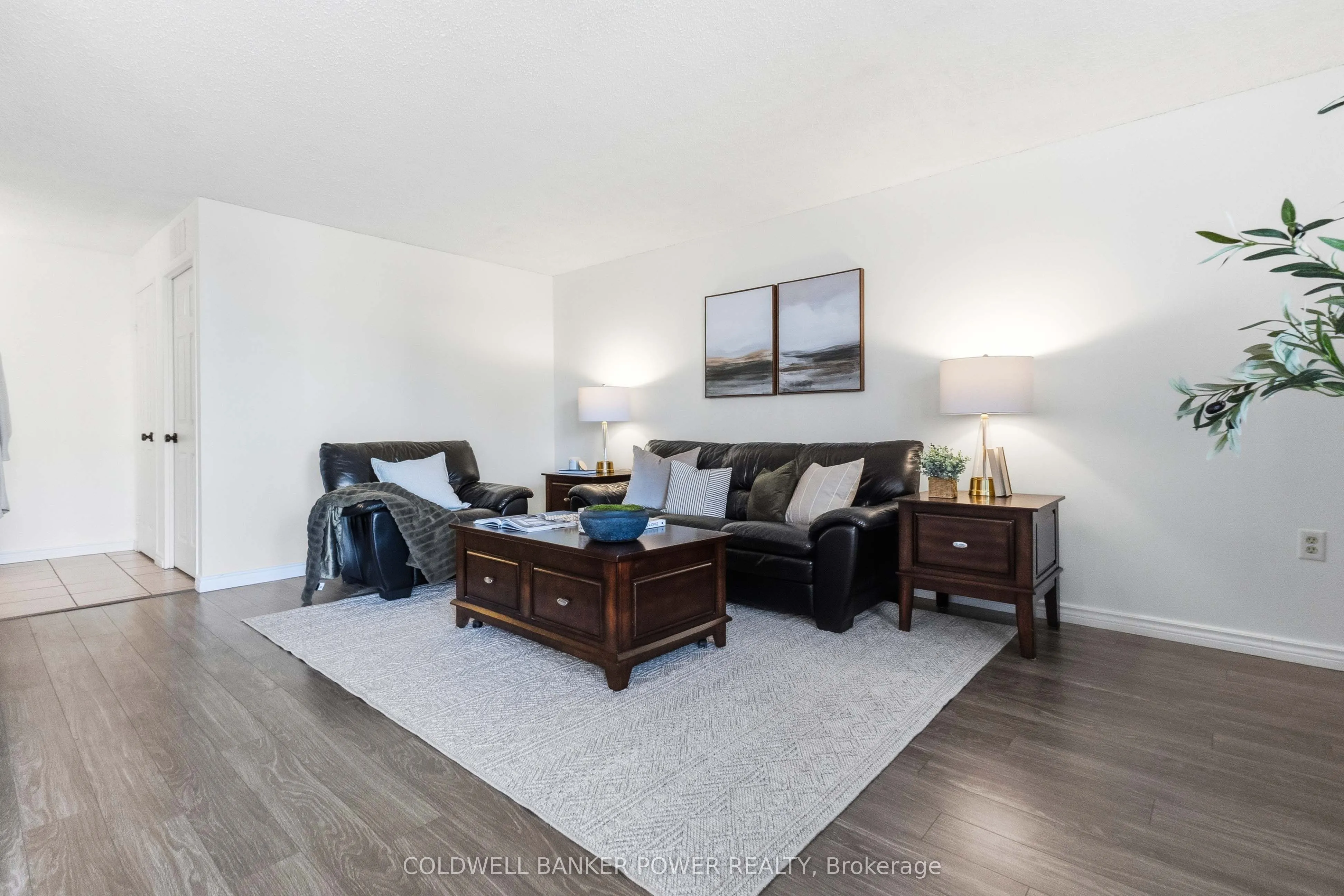 323 Colborne Street #302