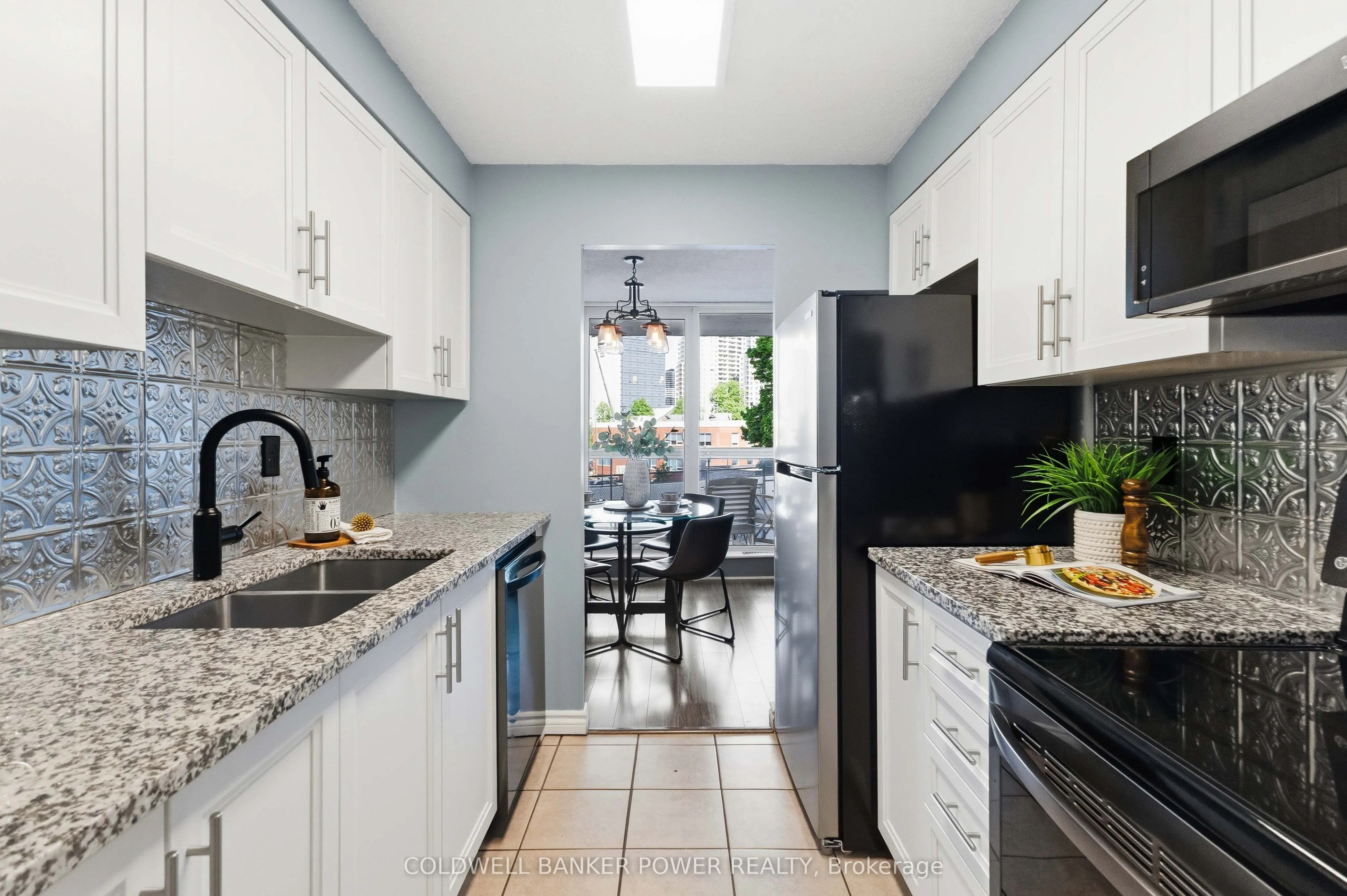 323 Colborne Street #302