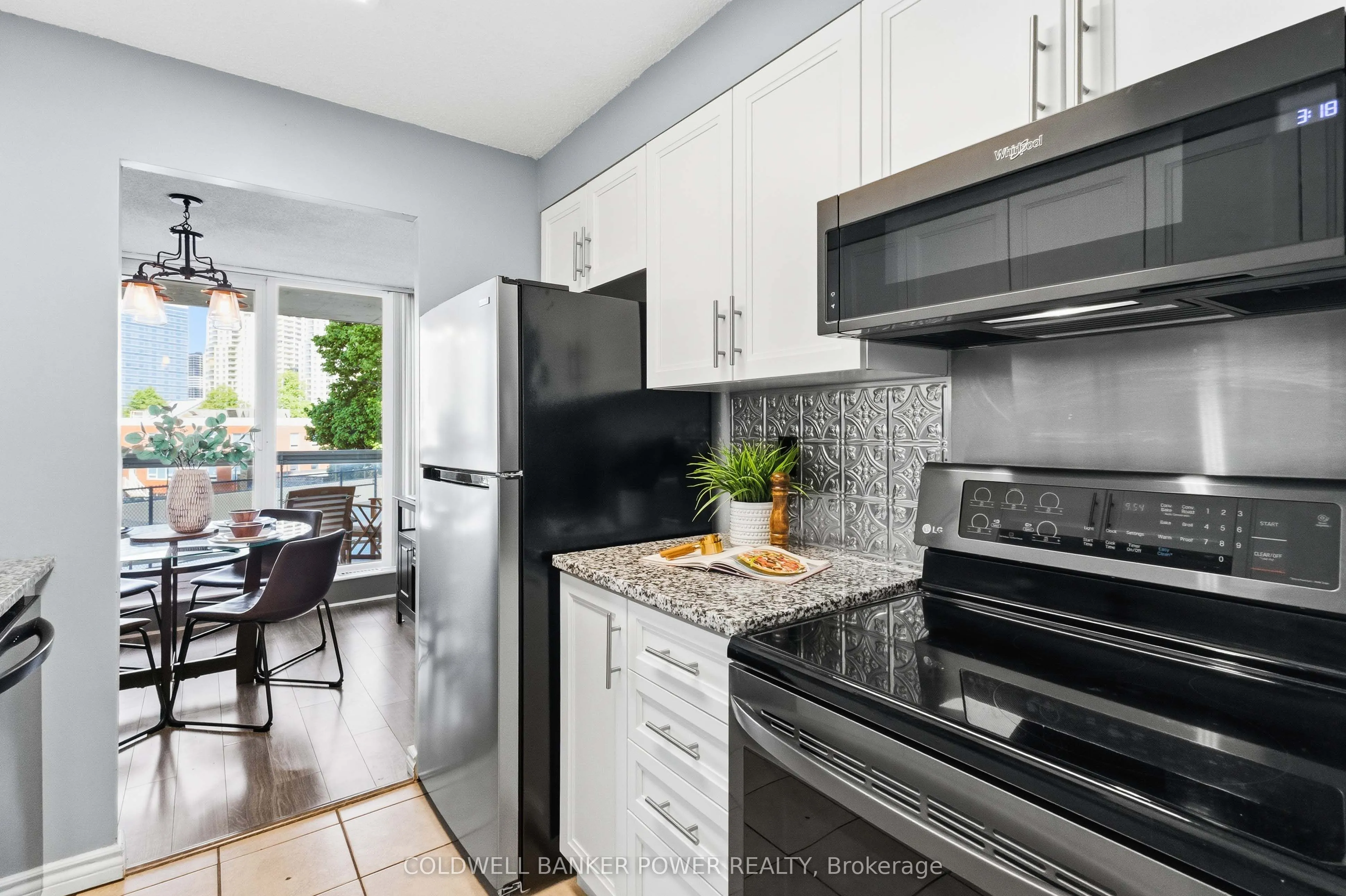 323 Colborne Street #302