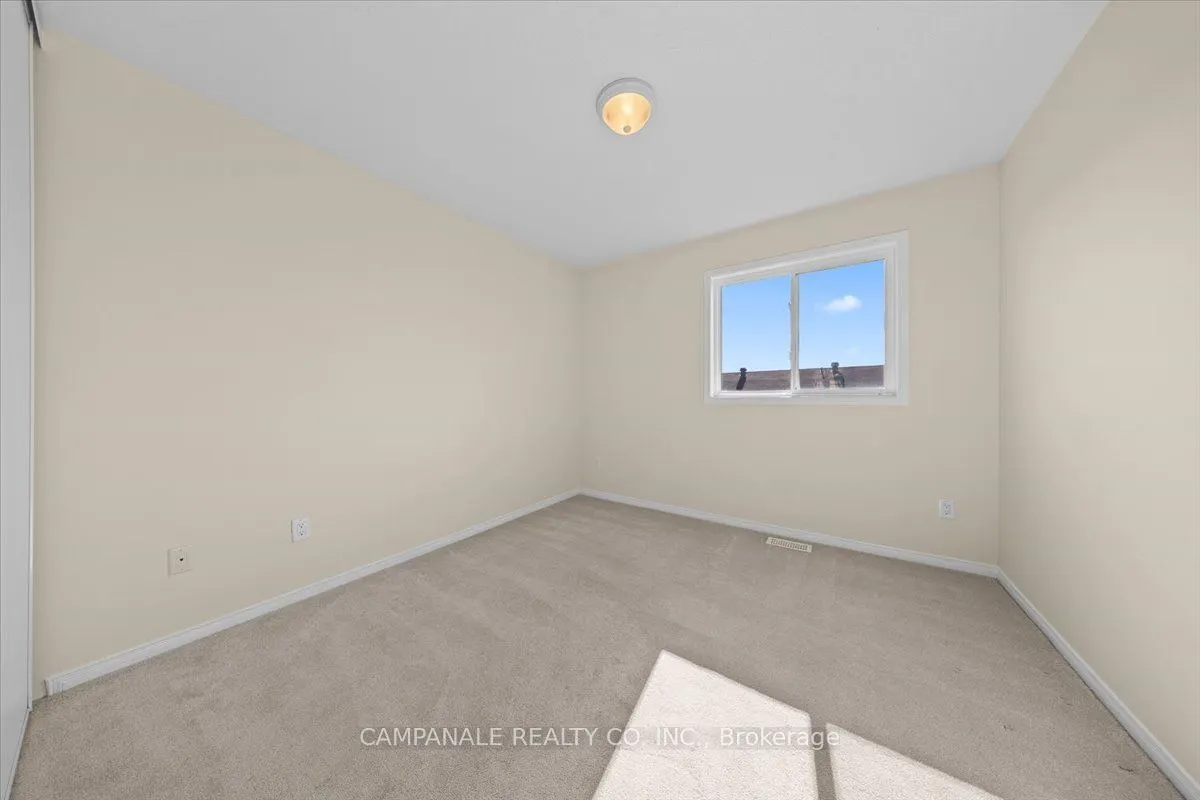104 Wolff Crescent