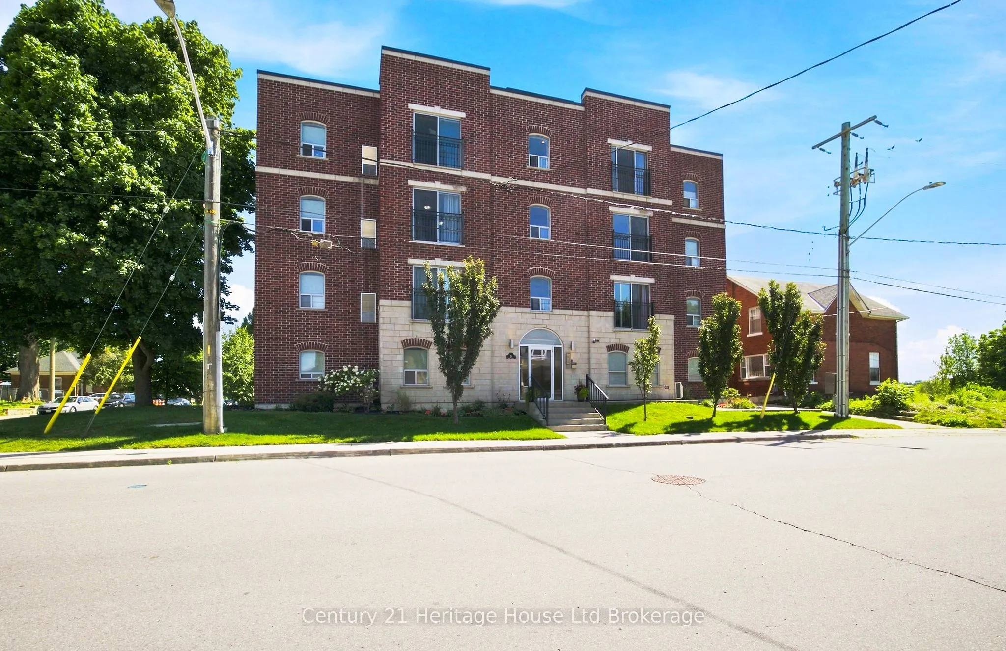 34 BROCK Street #301