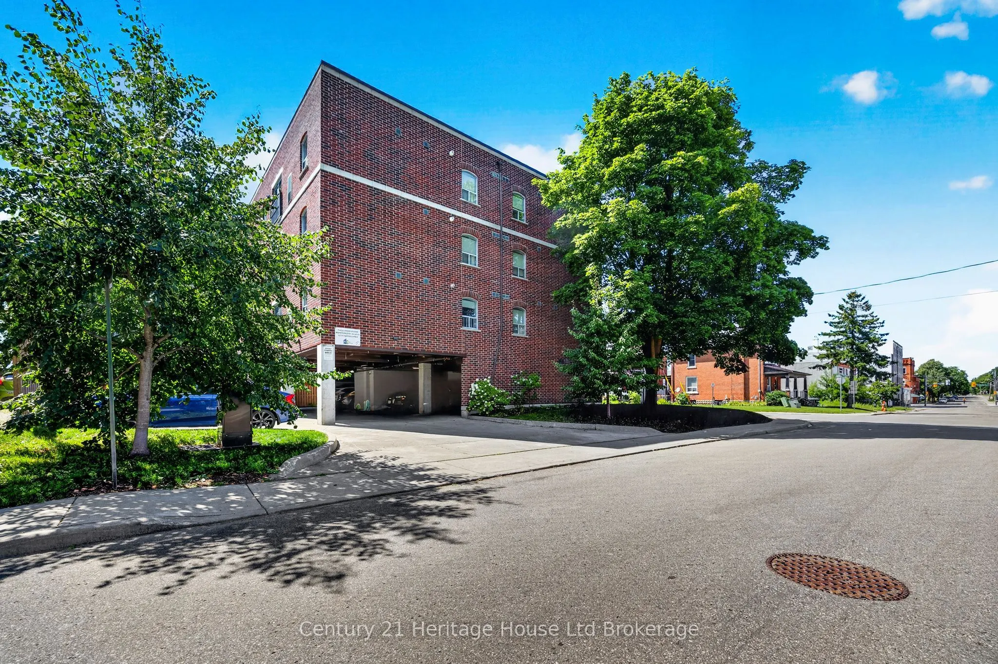 34 BROCK Street #301
