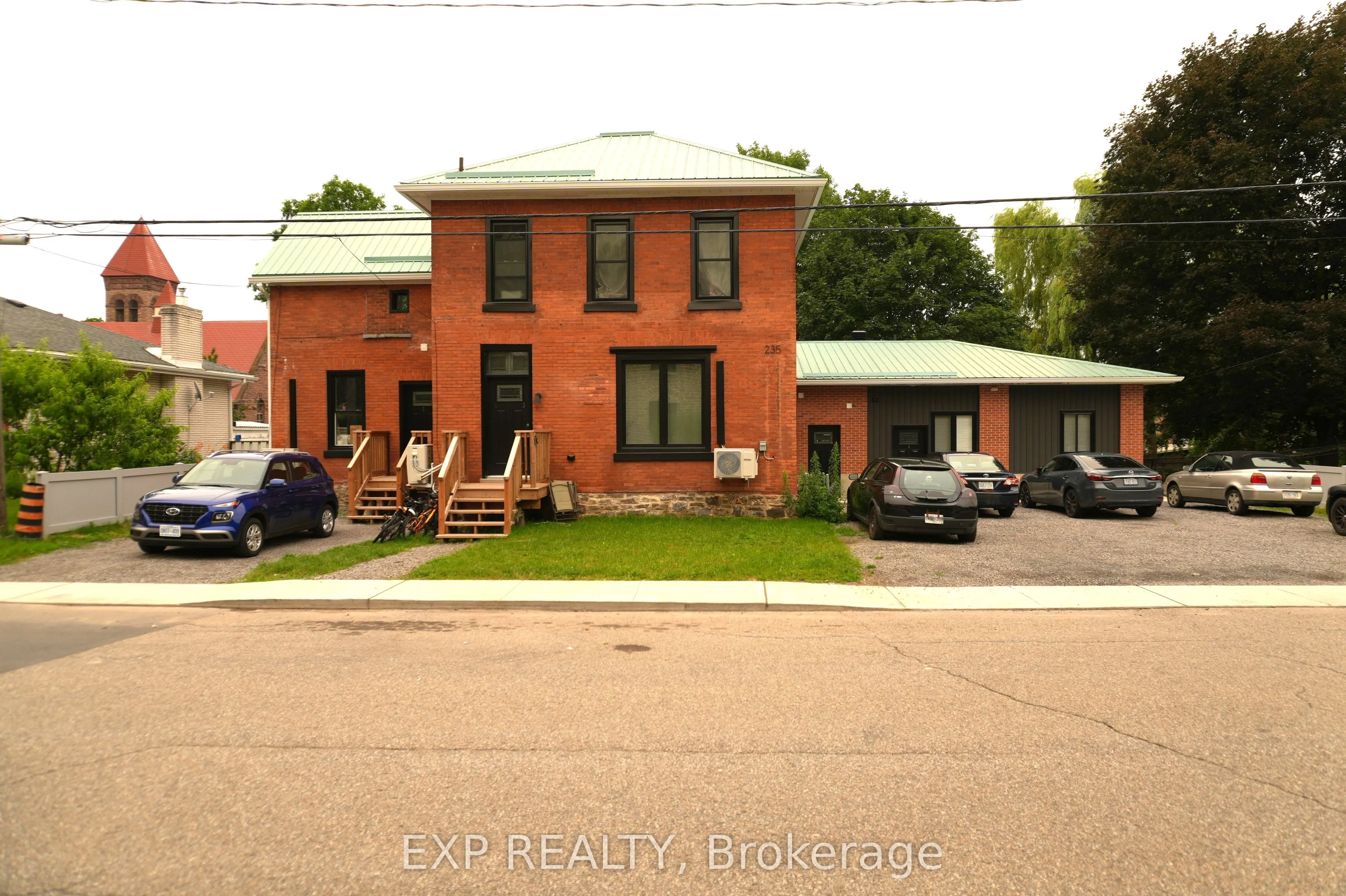 235 James Street W