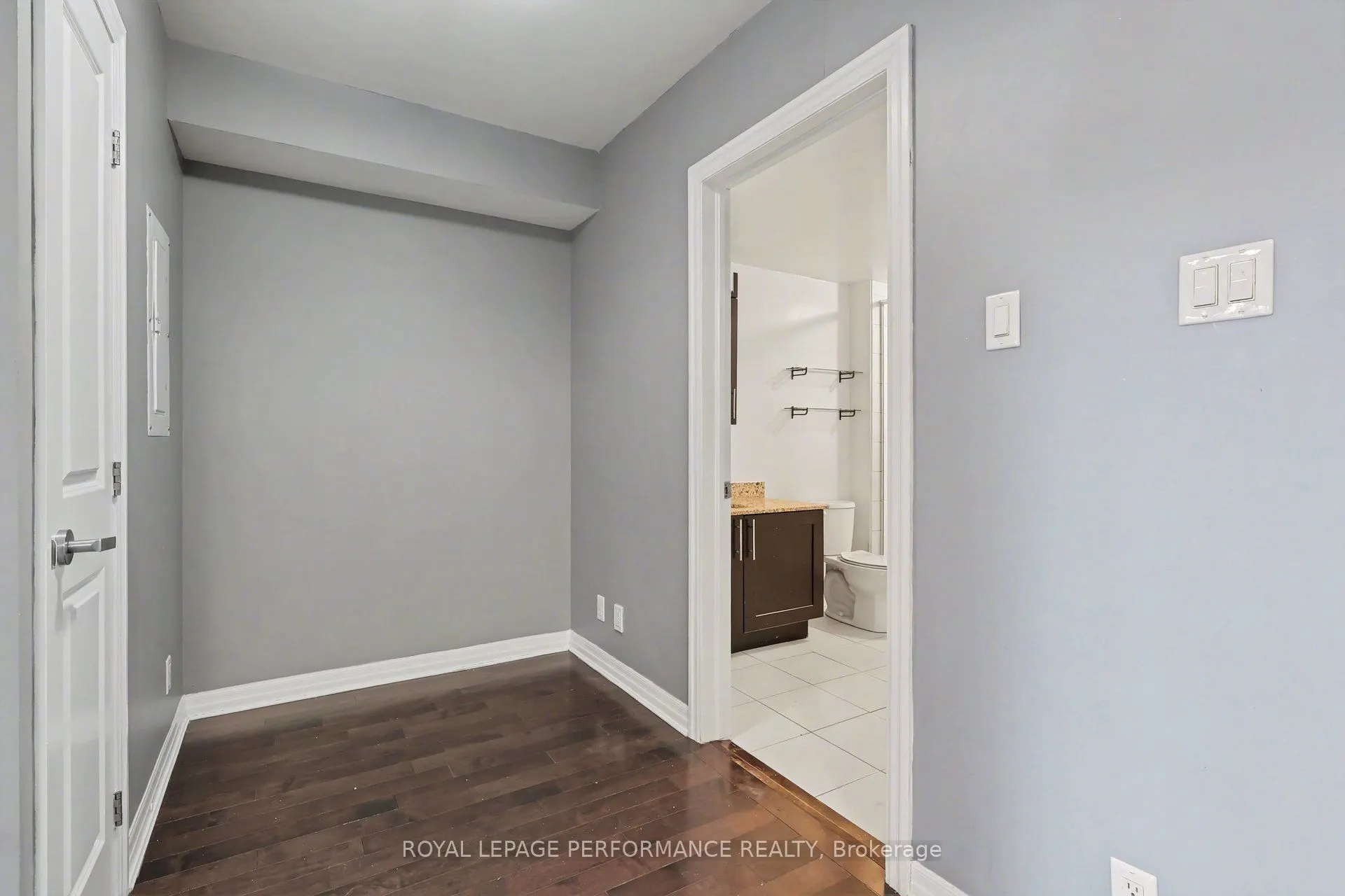 242 Rideau Street #204