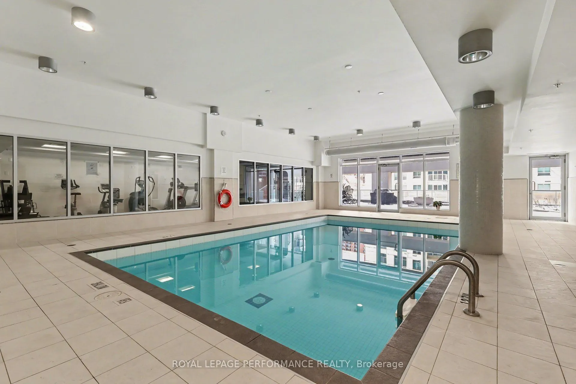 242 Rideau Street #204