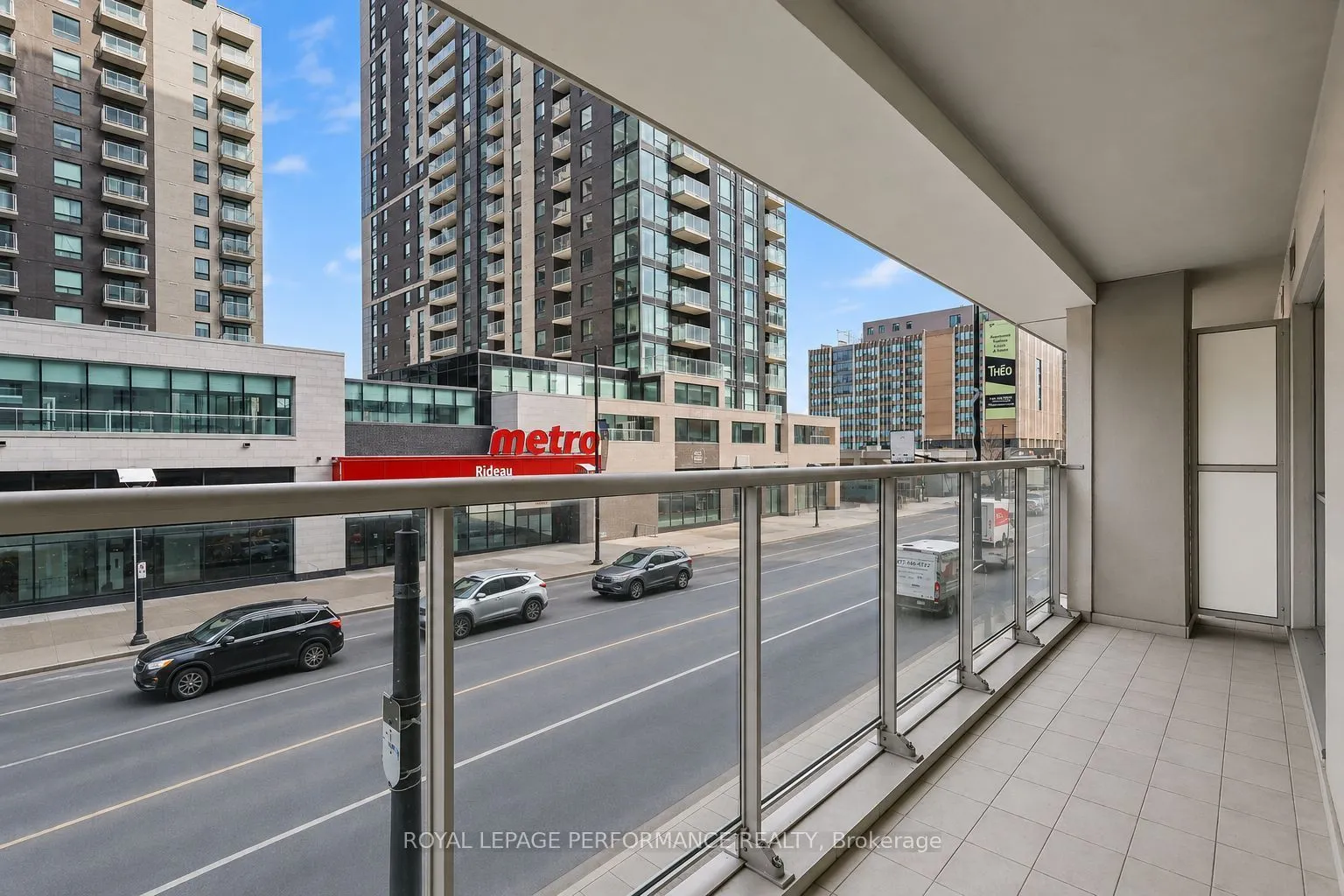 242 Rideau Street #204