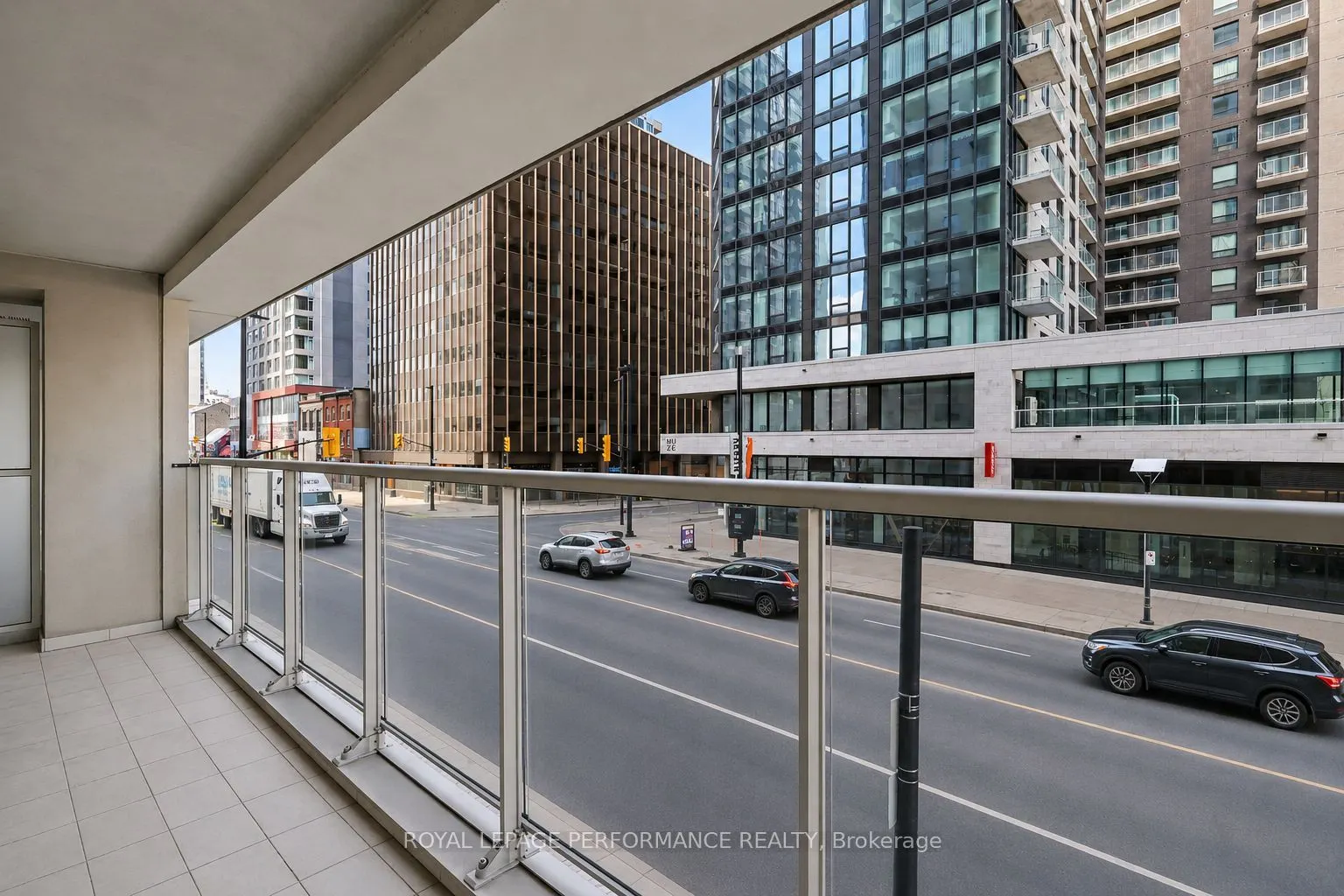 242 Rideau Street #204