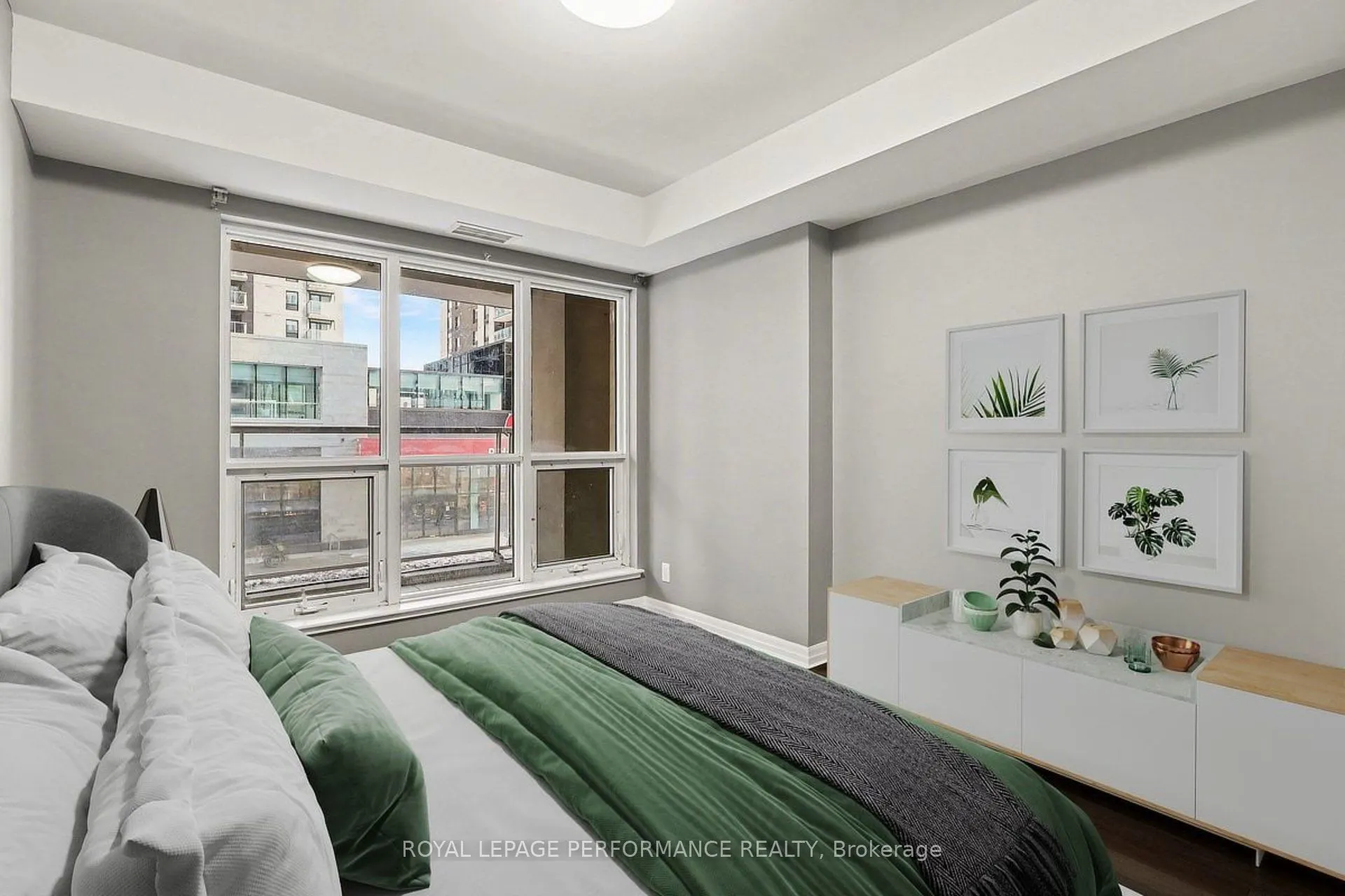 242 Rideau Street #204