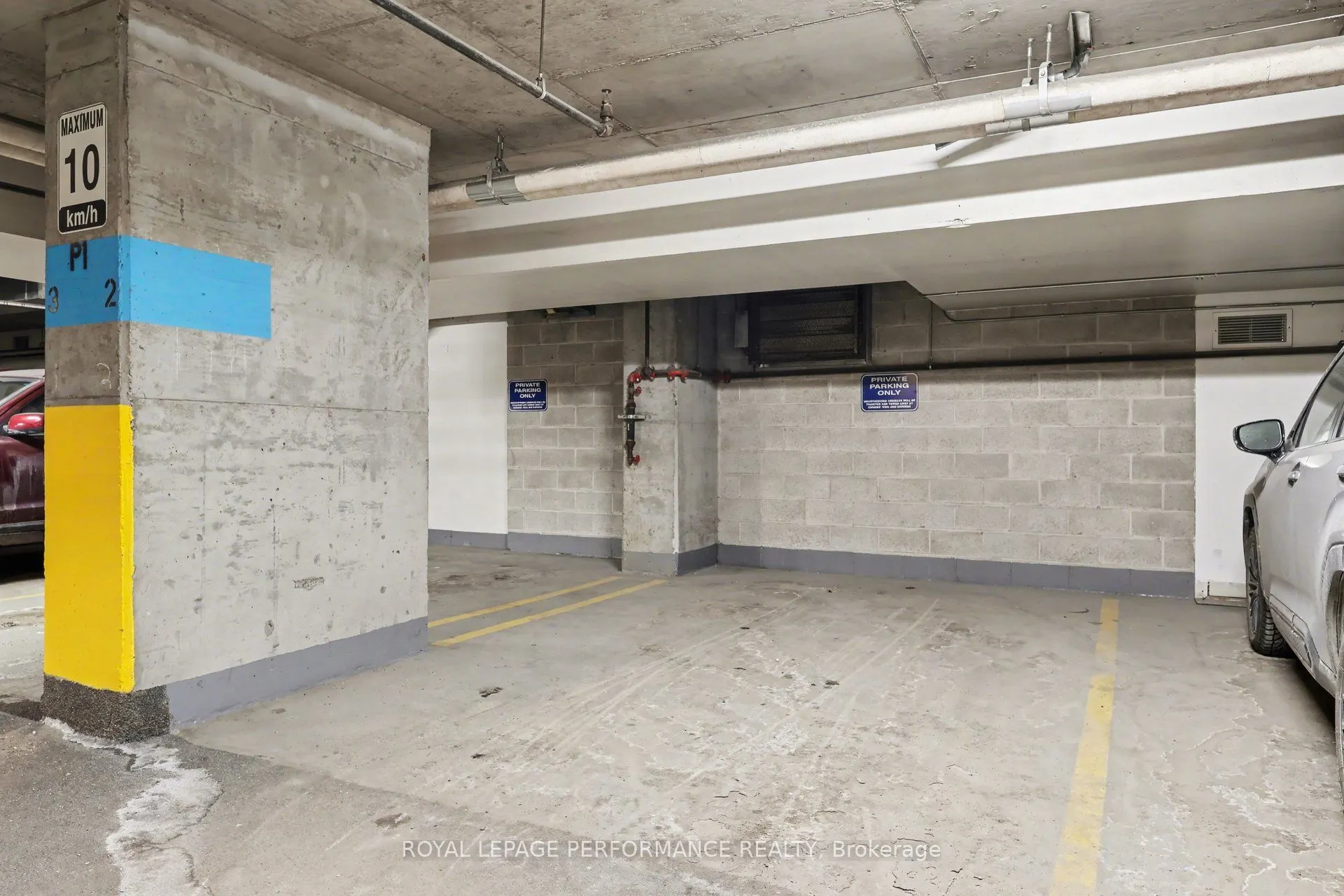242 Rideau Street #204