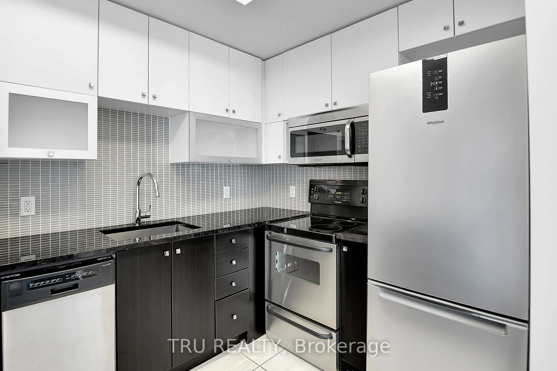 179 Metcalfe Street #1110
