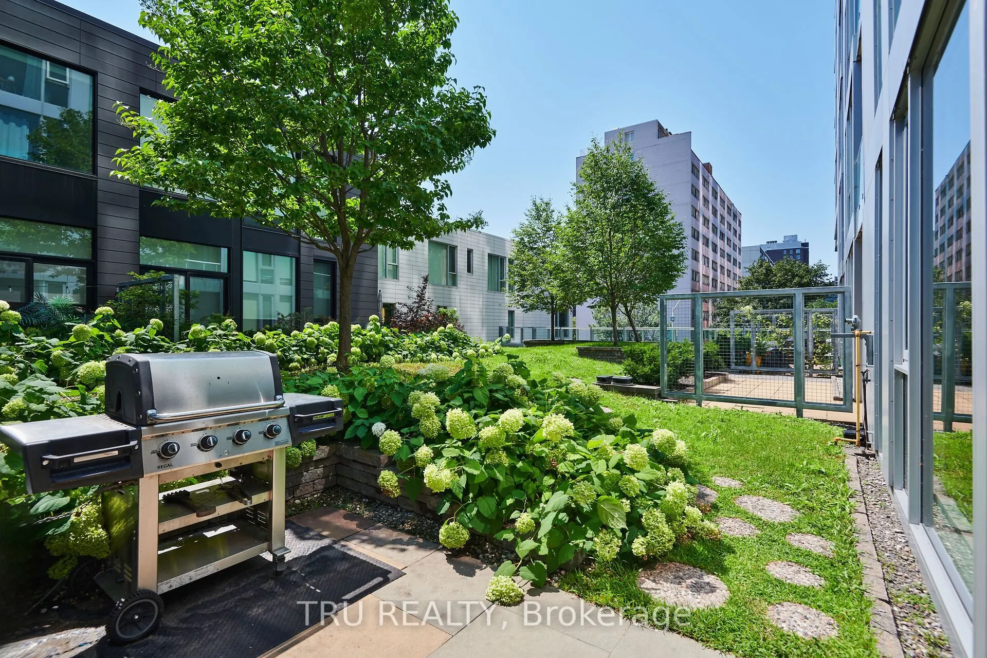 179 Metcalfe Street #1110