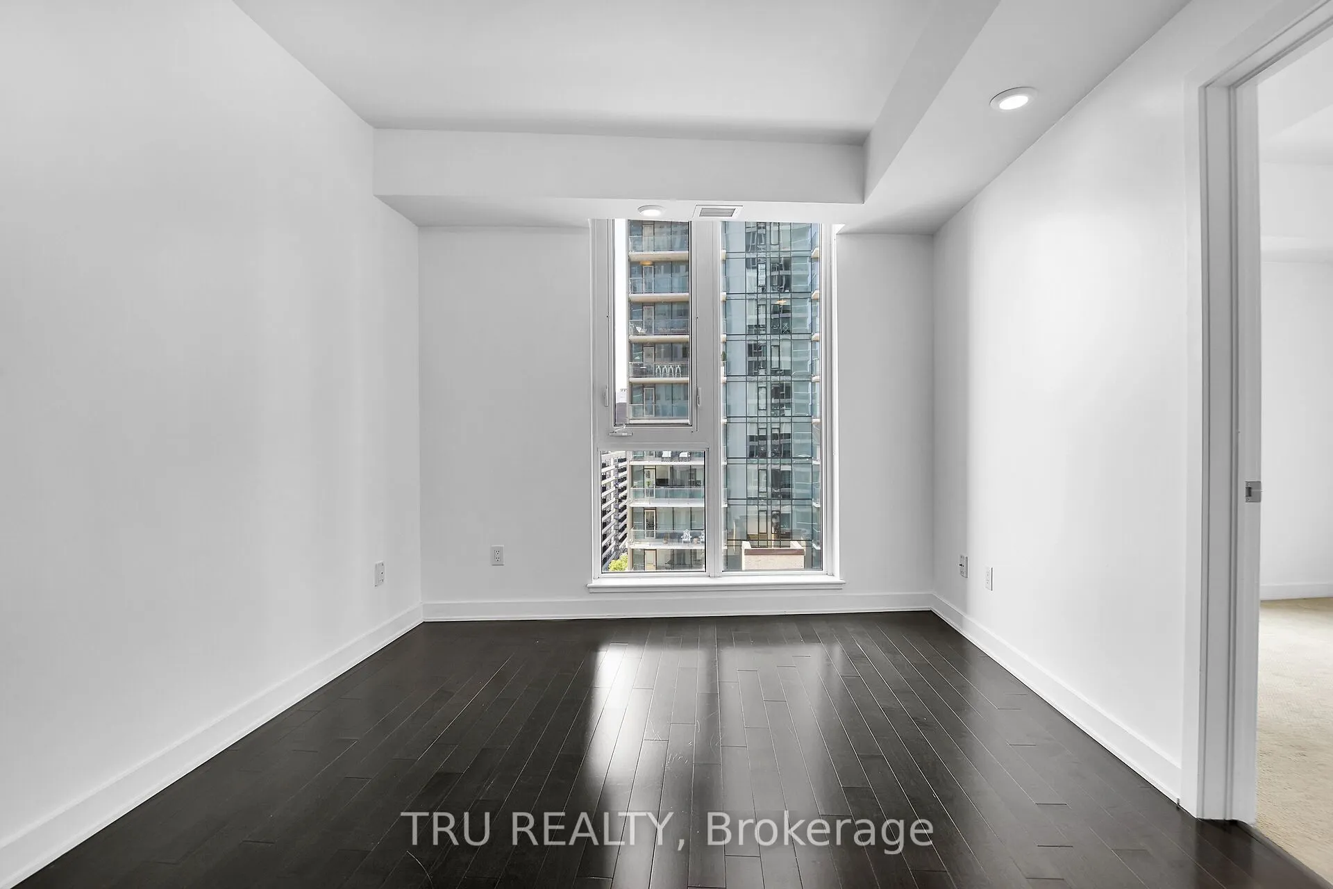 179 Metcalfe Street #1110