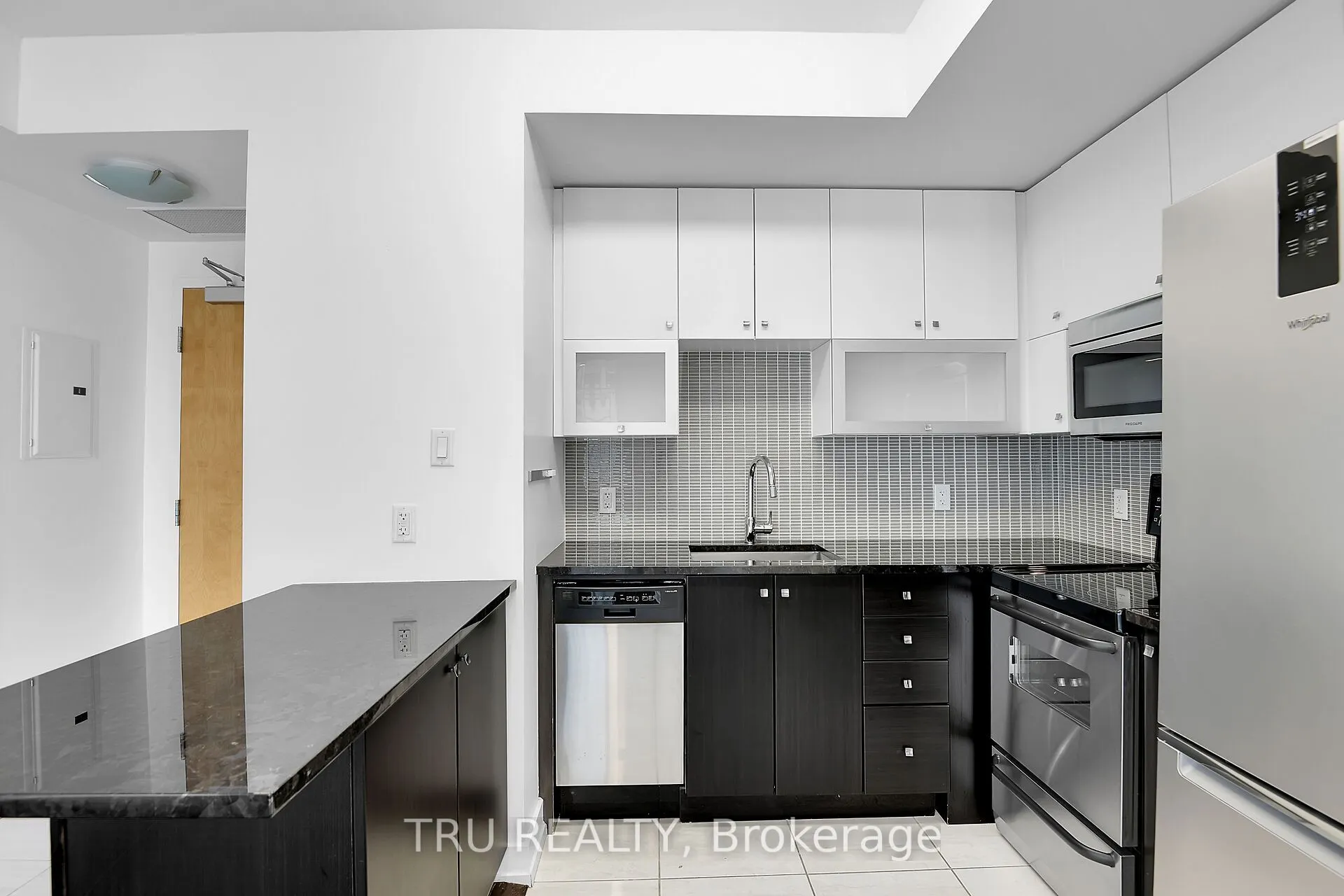 179 Metcalfe Street #1110
