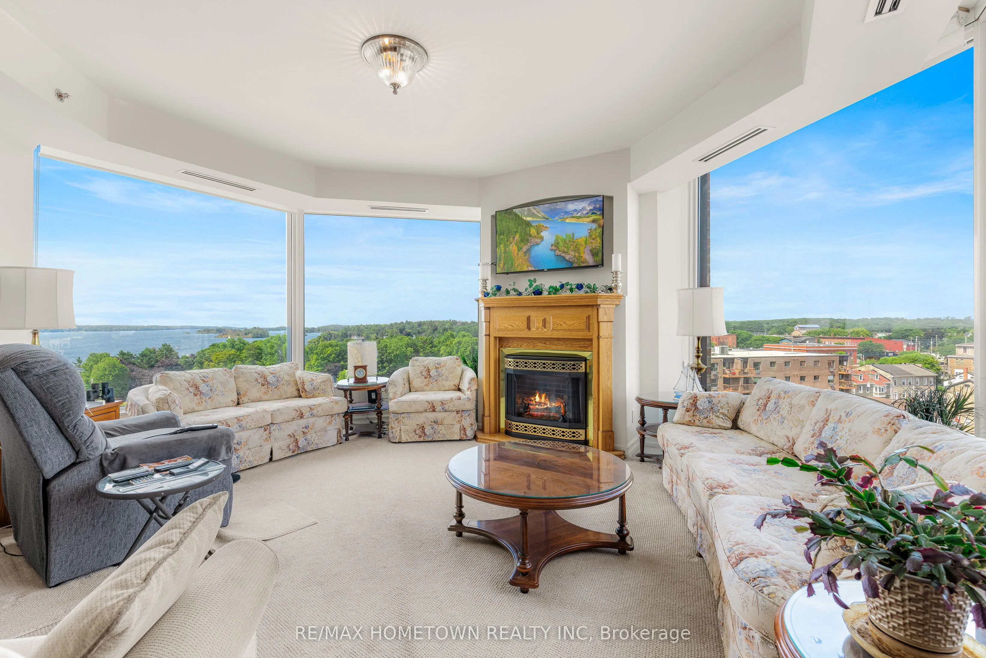 15 St Andrew Street #904