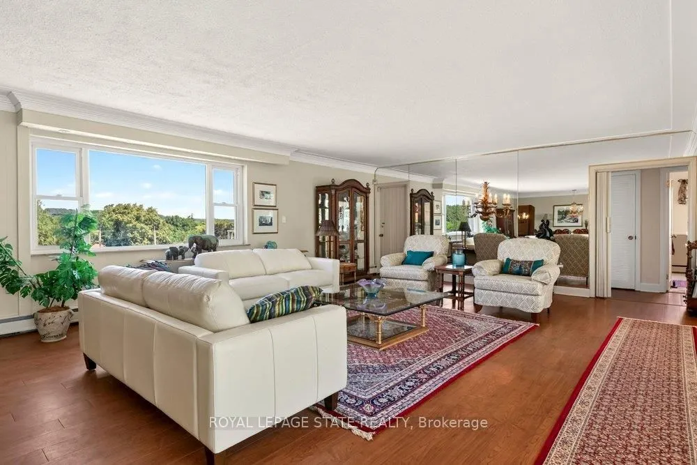 9 Grant Boulevard #602