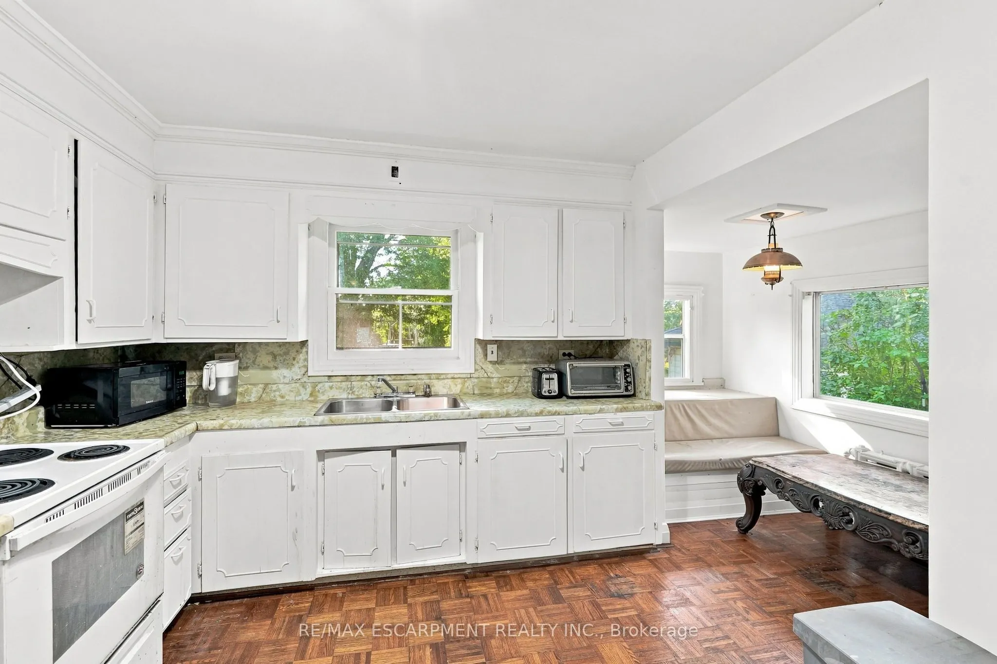 698 York Road