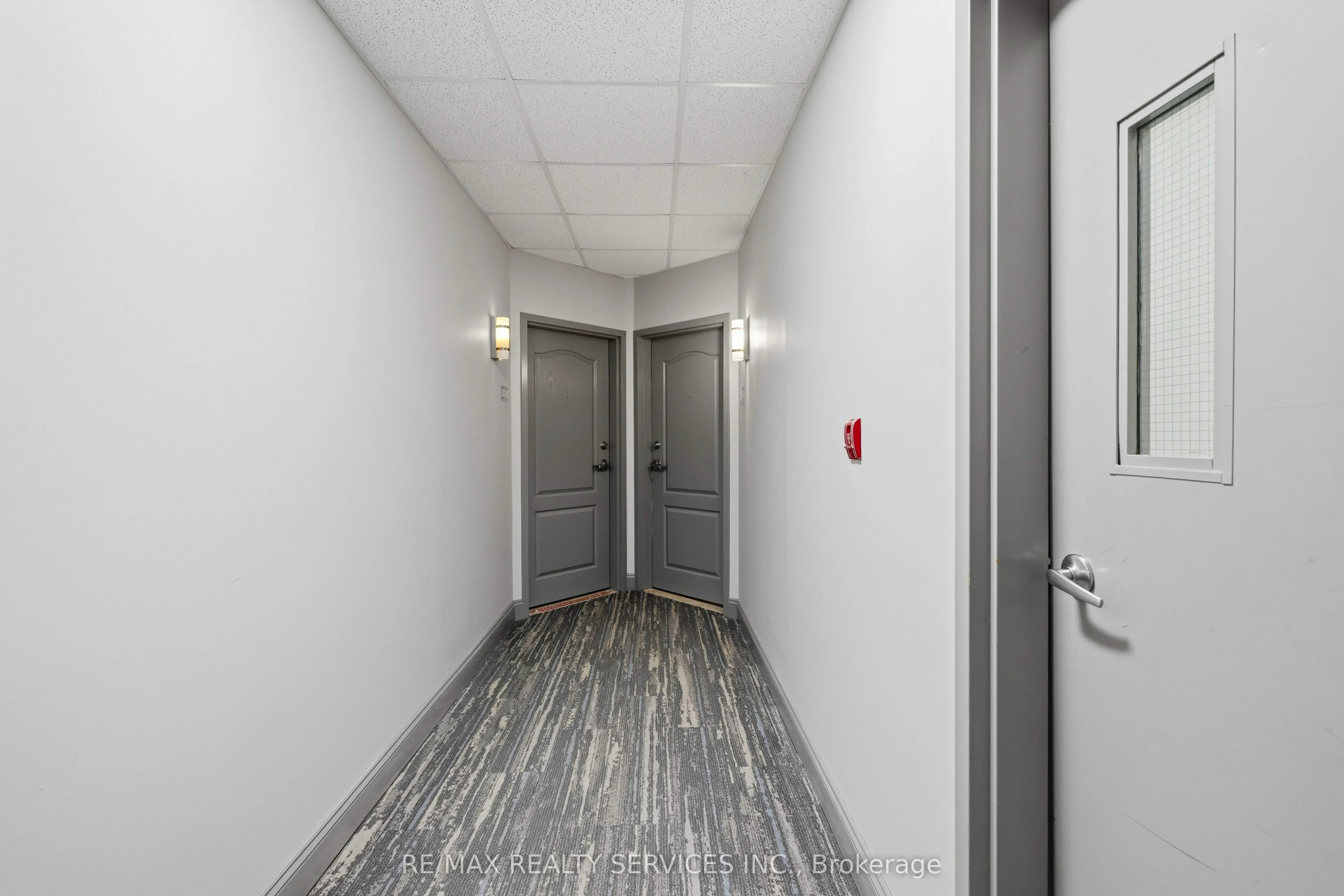 350 Wellington Street #212