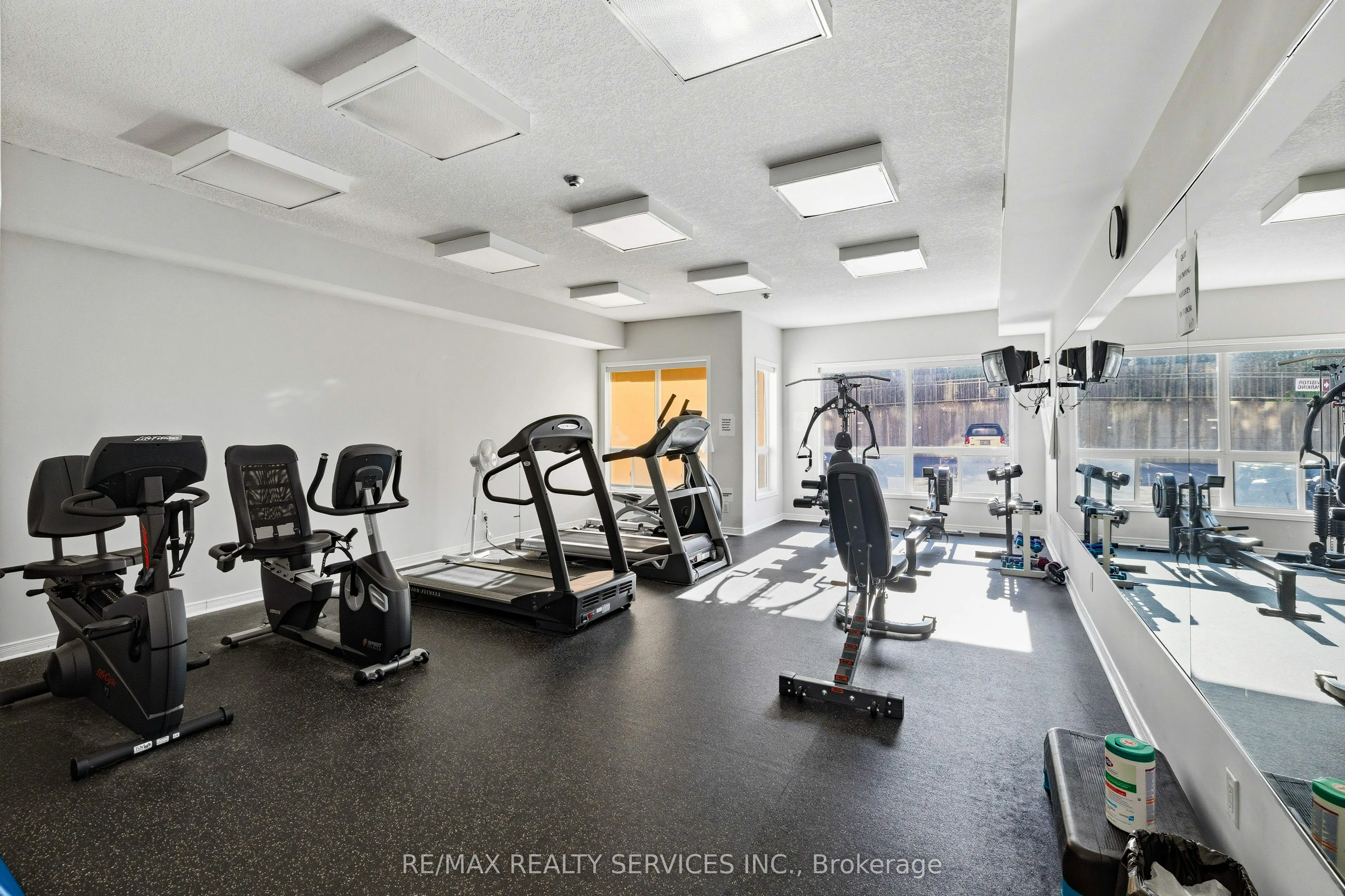 350 Wellington Street #212