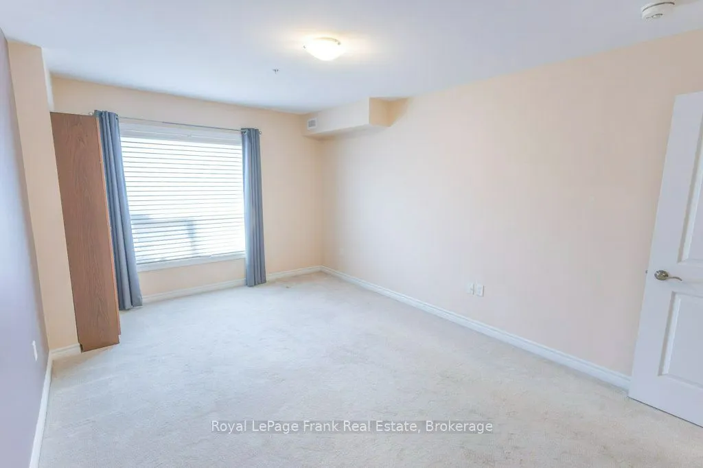 58 Glenelg Street W #103