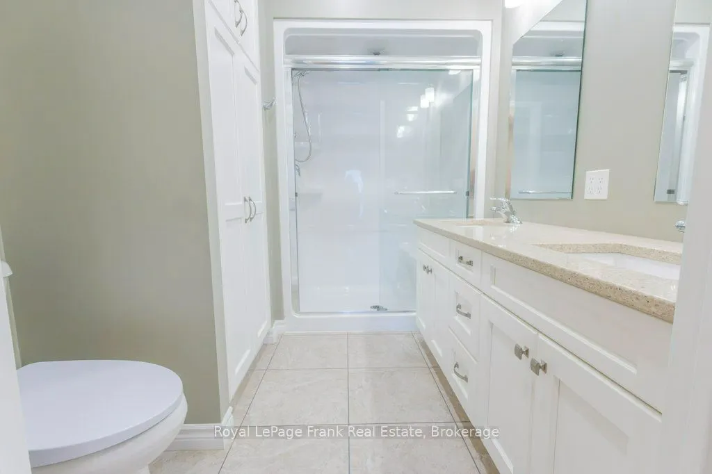 58 Glenelg Street W #103