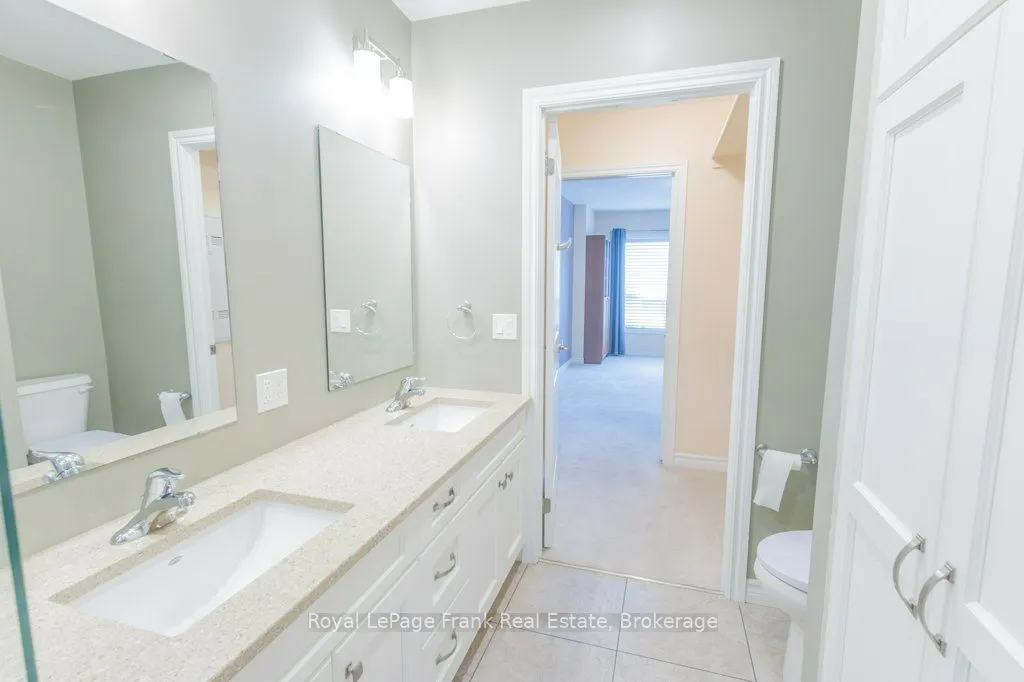 58 Glenelg Street W #103