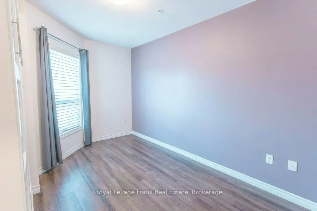 58 Glenelg Street W #103