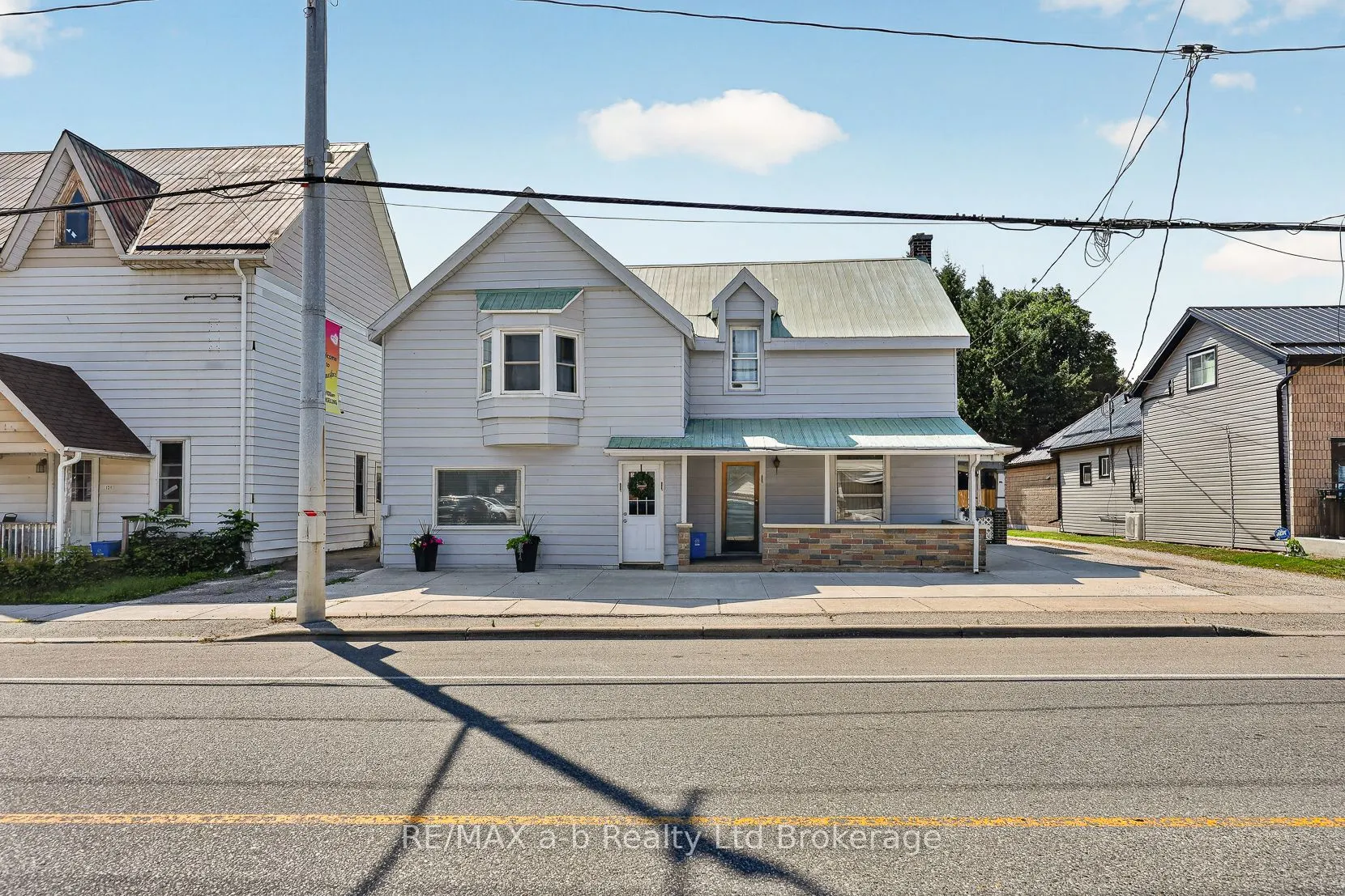 133 Dundas Street