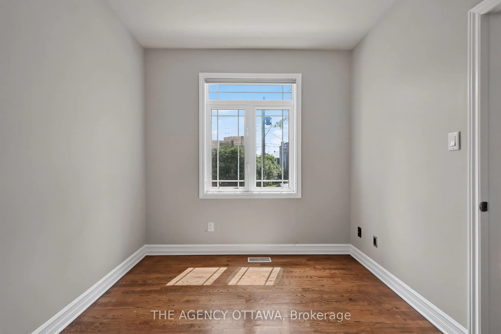 711 Churchill Avenue N #203