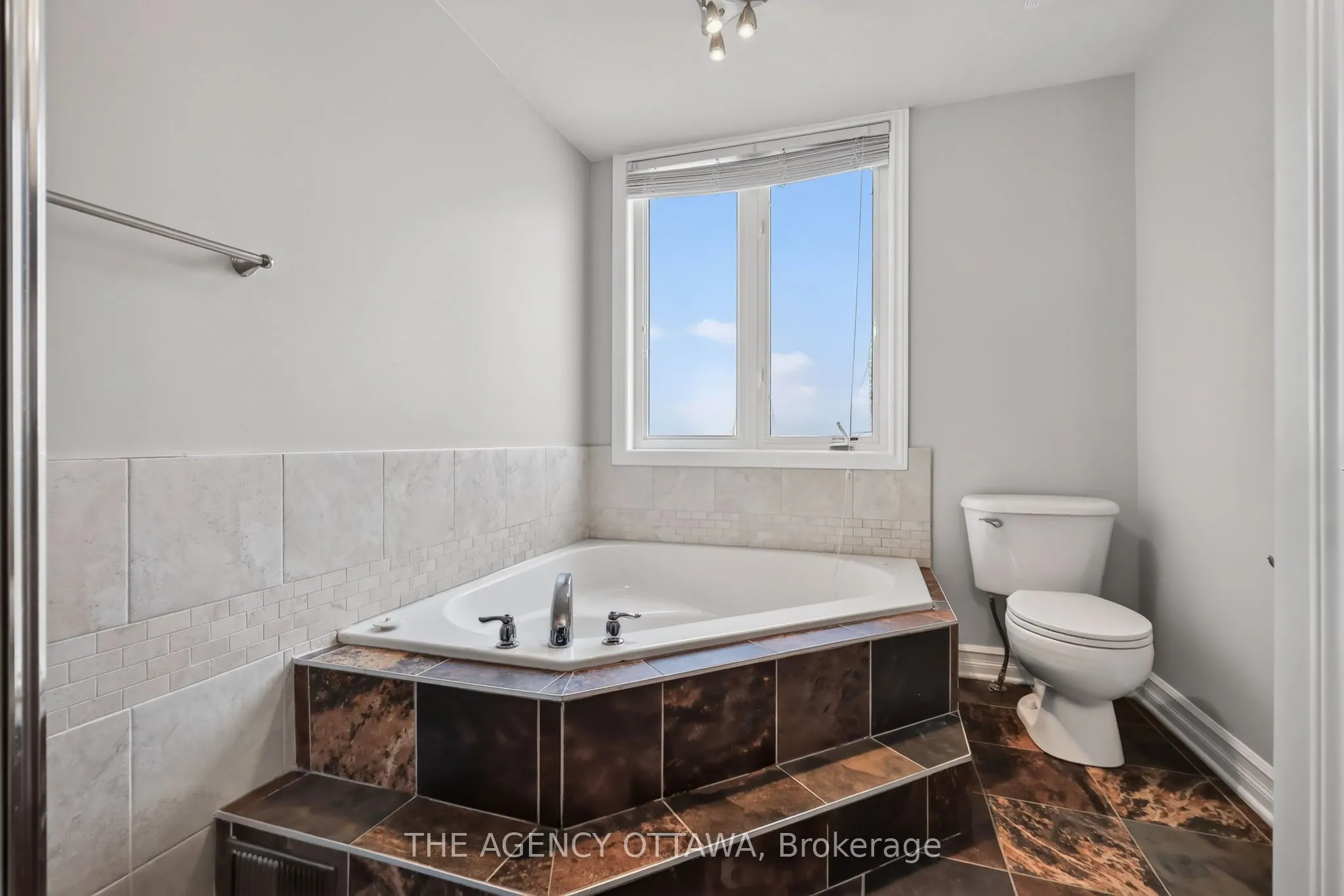 711 Churchill Avenue N #203