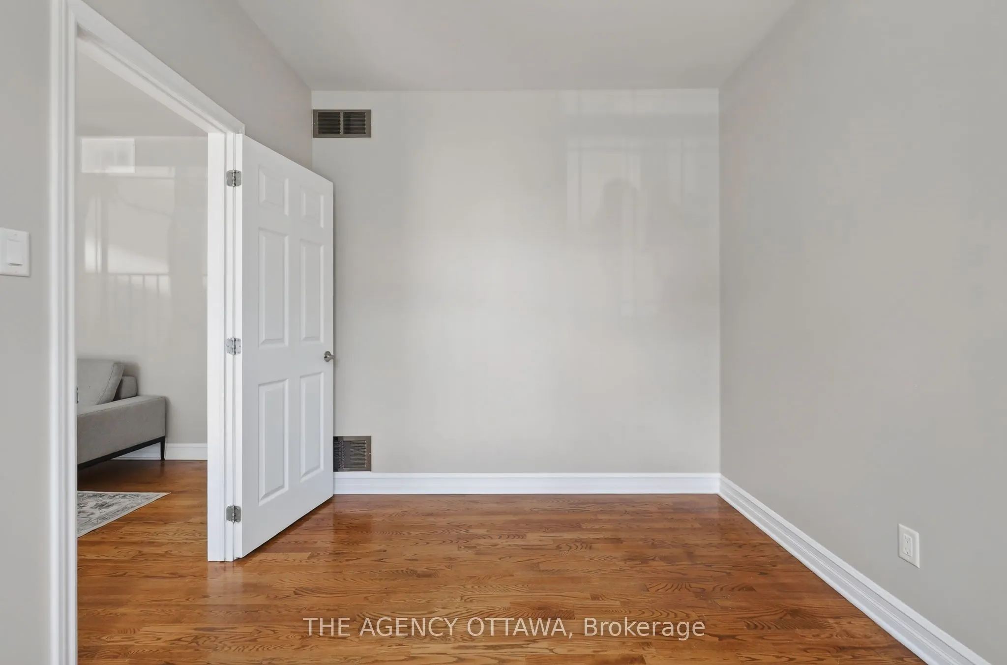 711 Churchill Avenue N #203