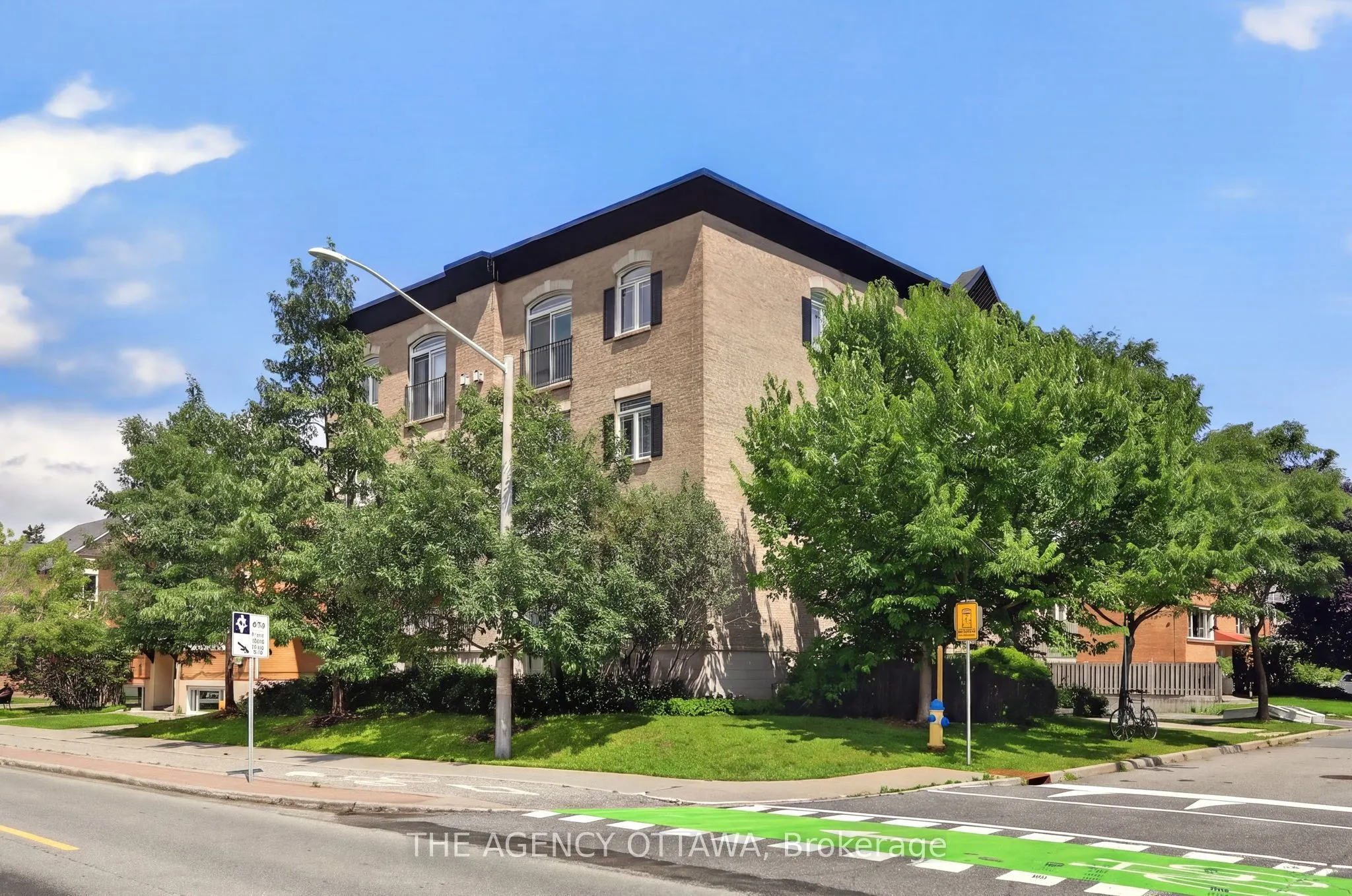 711 Churchill Avenue N #203