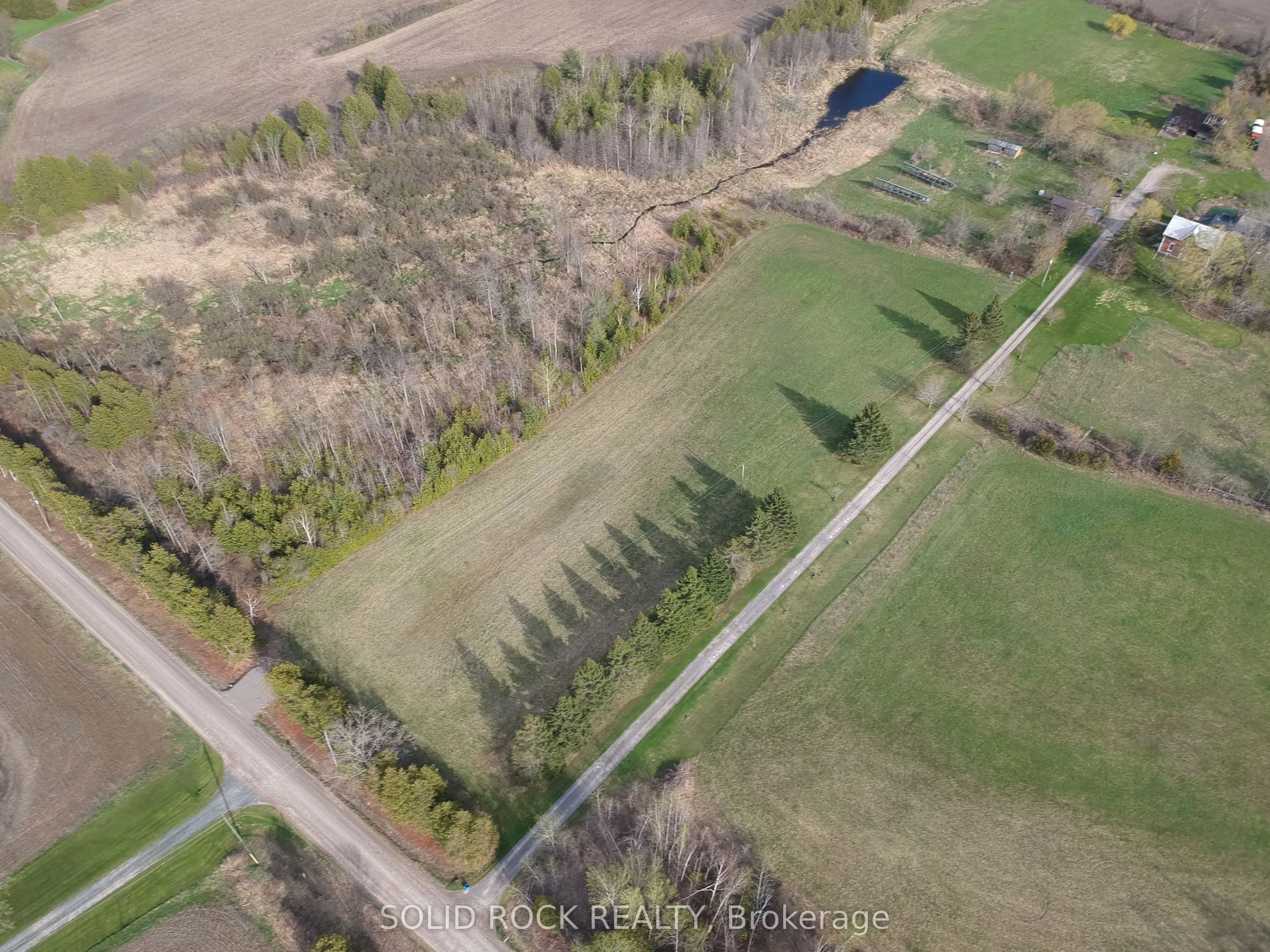 3711 10th Line East