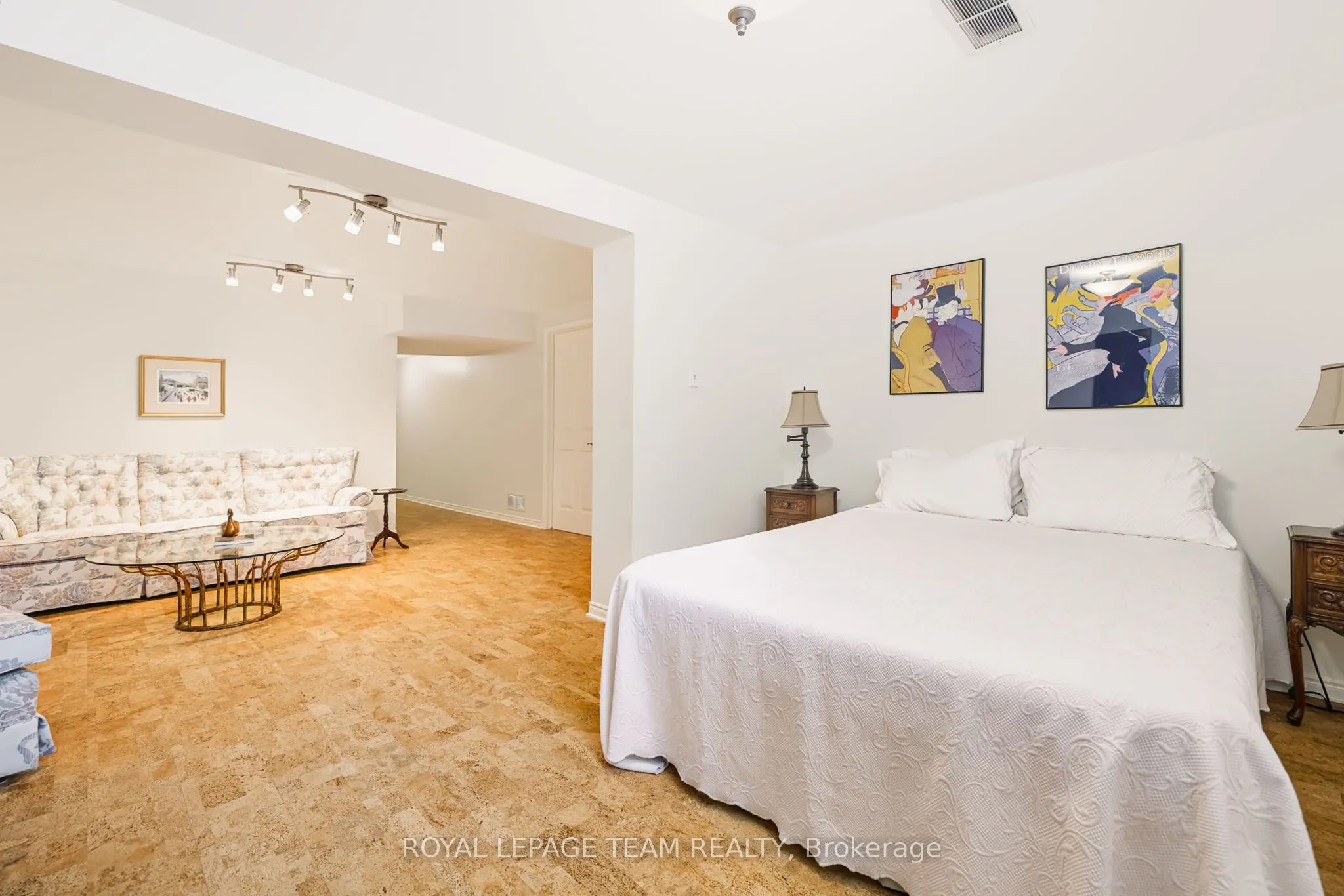 19 Pine Needles Court #10